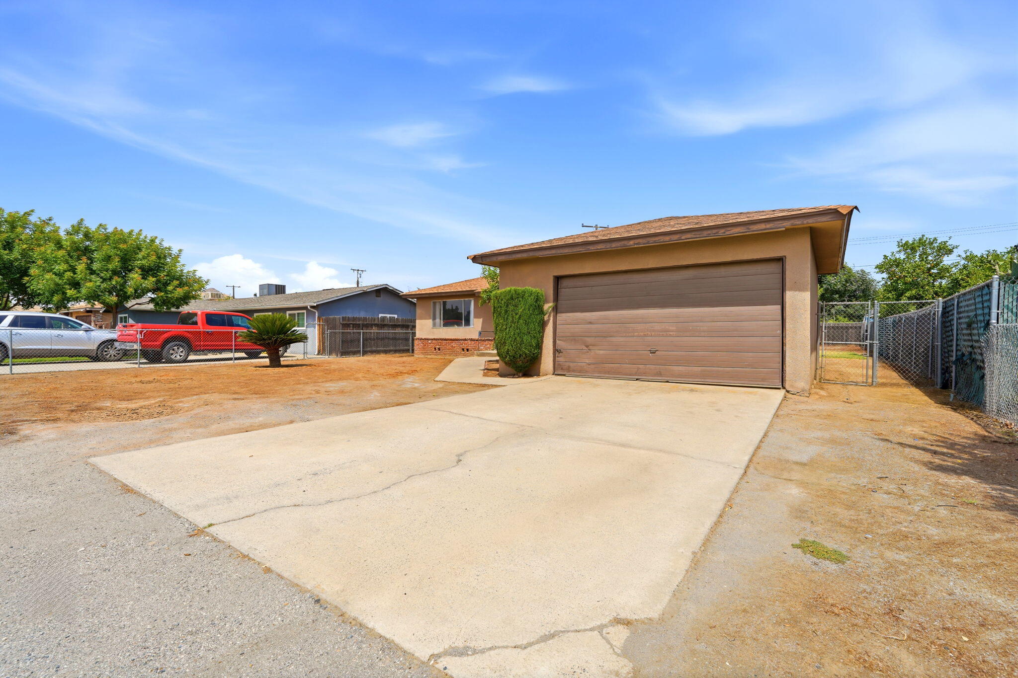 840 Laurel Ave, Lindsay, CA 93247