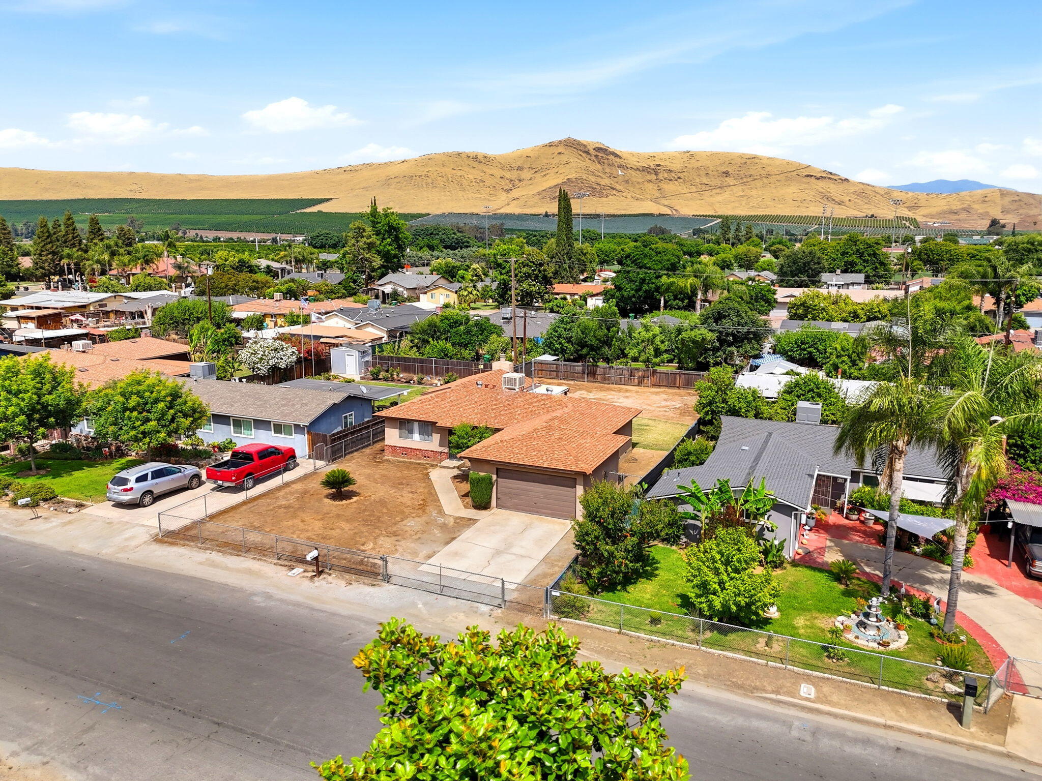 840 Laurel Ave, Lindsay, CA 93247