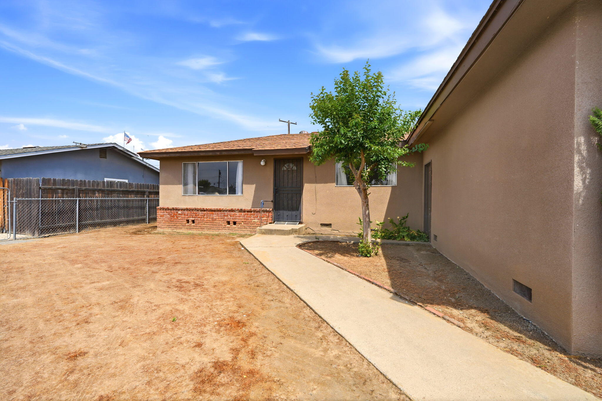 840 Laurel Ave, Lindsay, CA 93247