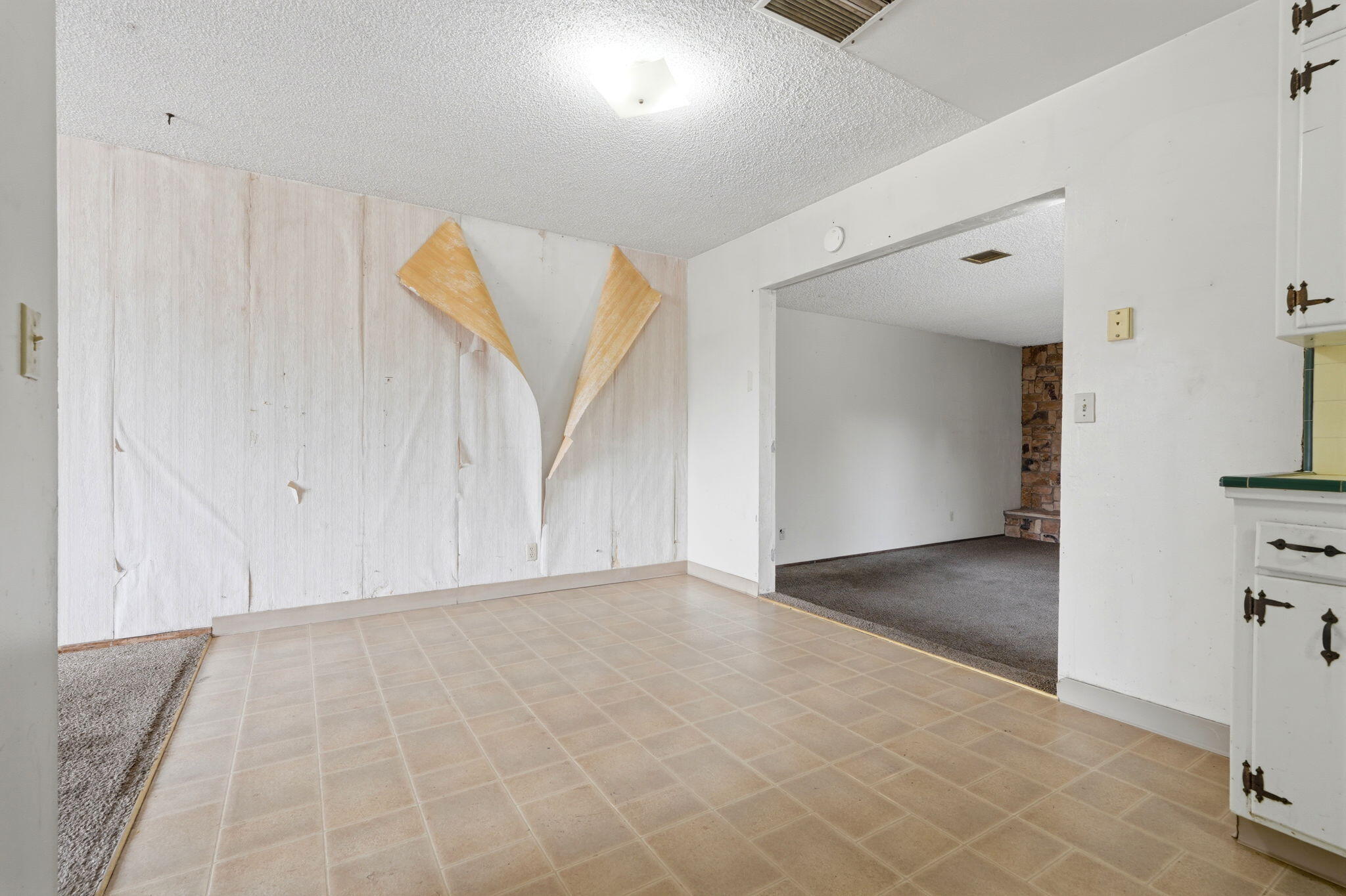 840 Laurel Ave, Lindsay, CA 93247