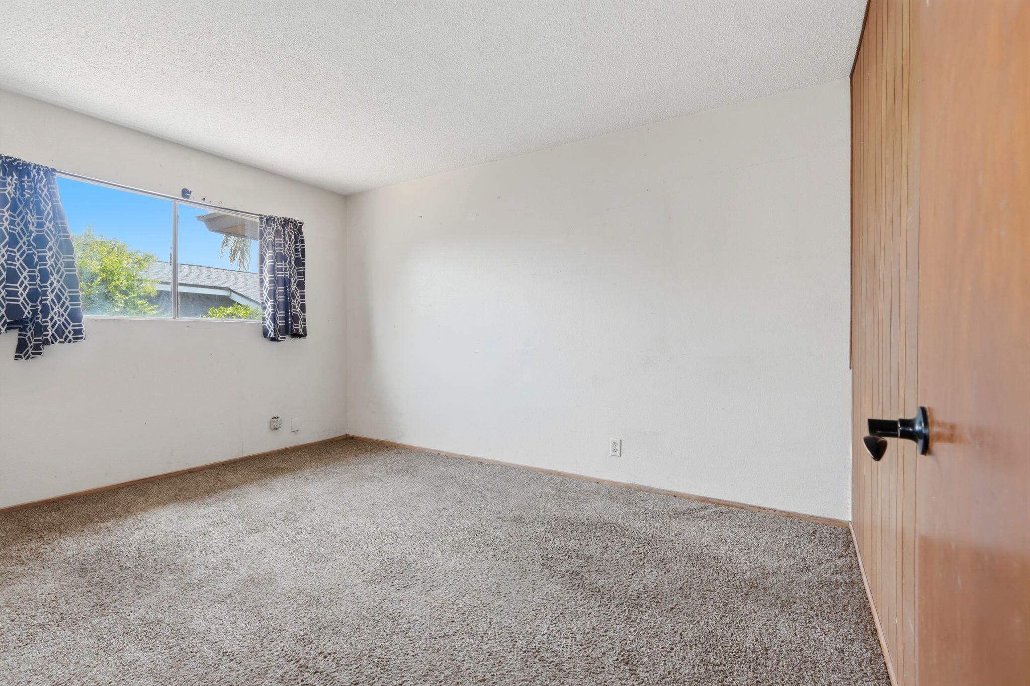 840 Laurel Ave, Lindsay, CA 93247