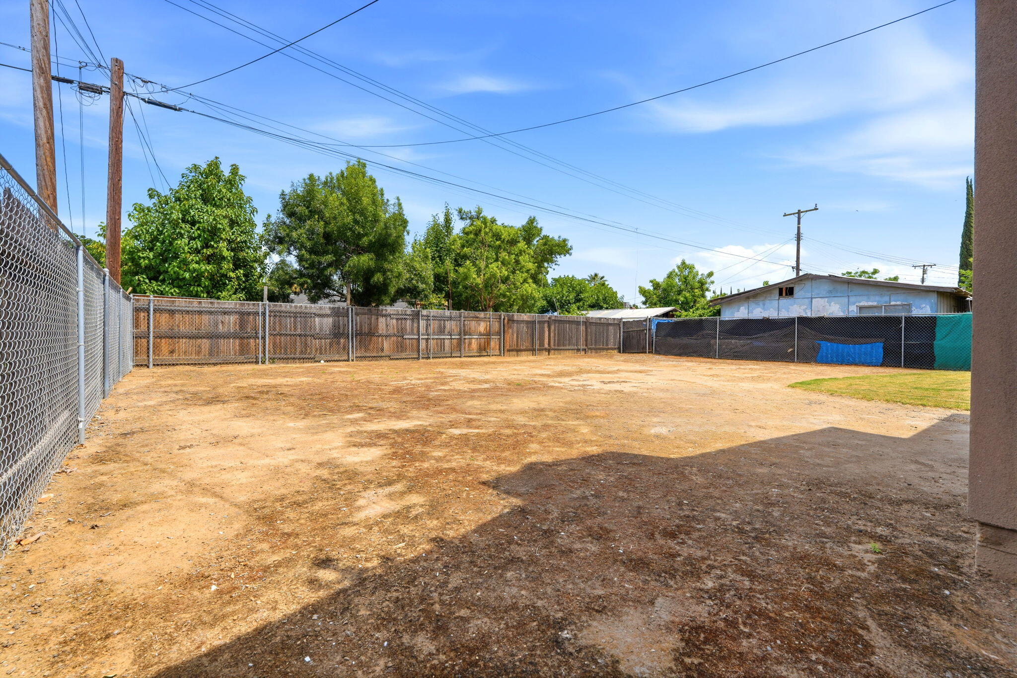 840 Laurel Ave, Lindsay, CA 93247