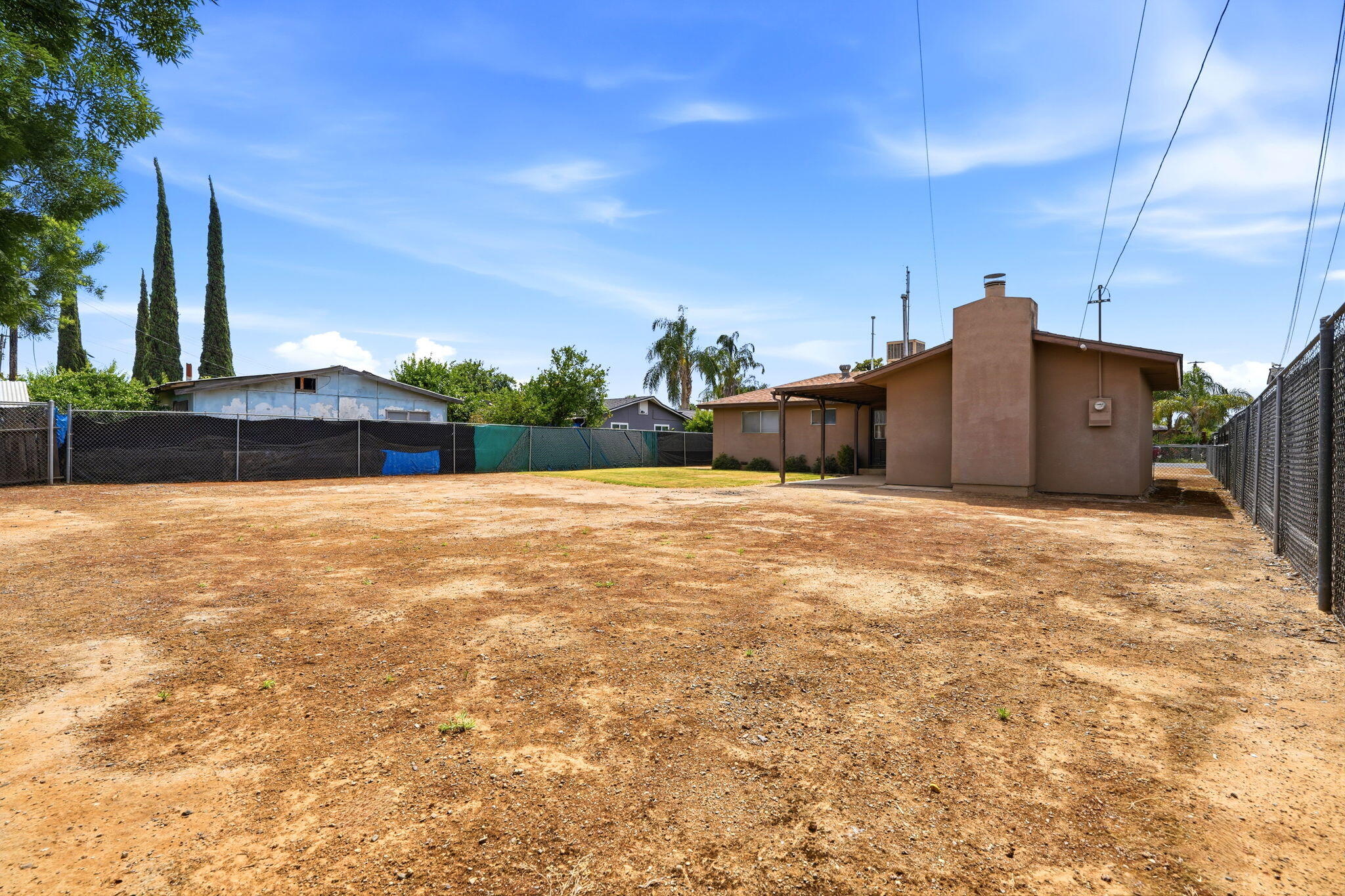840 Laurel Ave, Lindsay, CA 93247