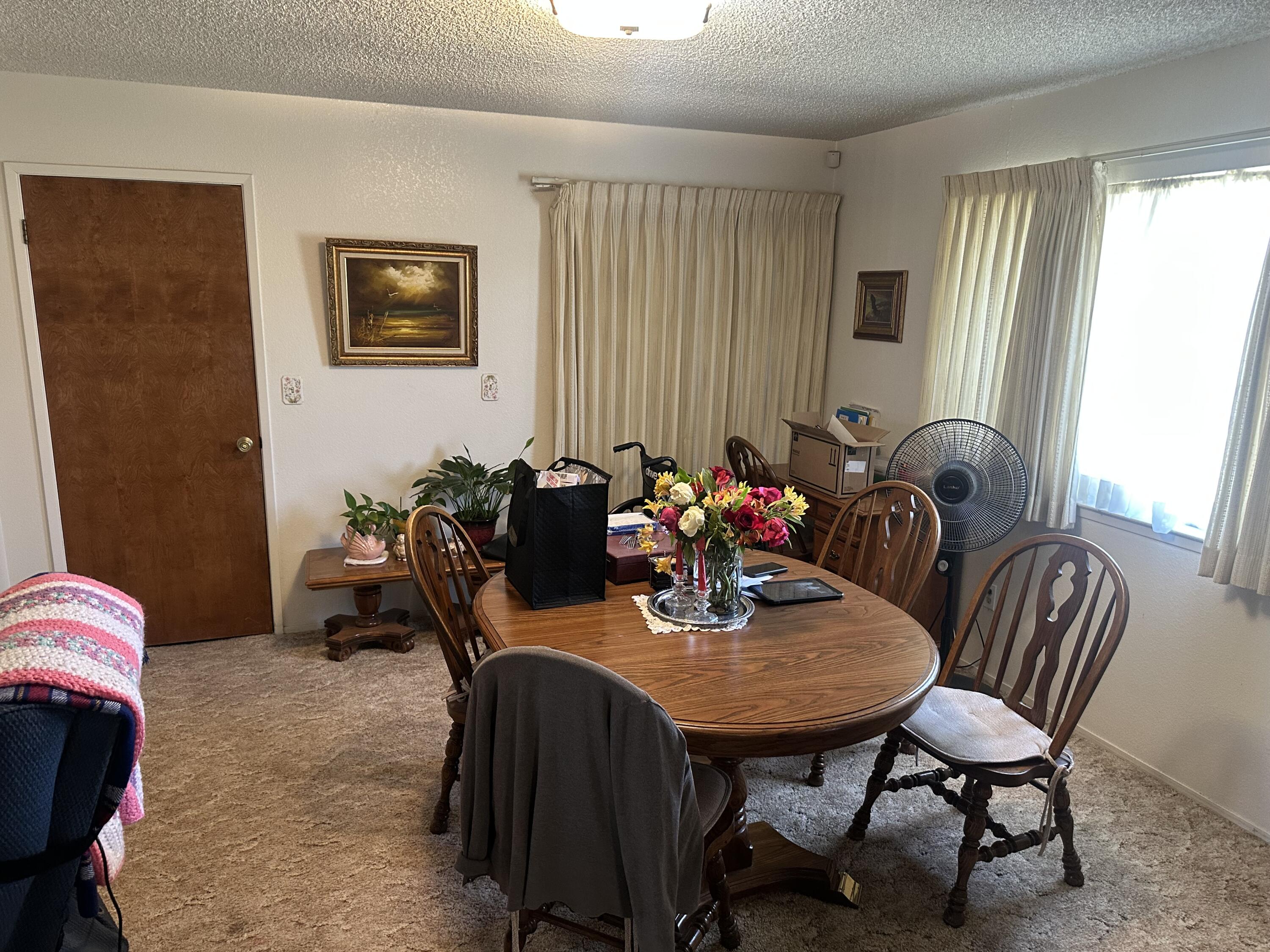 1418 Jackson St, Selma, CA 93662