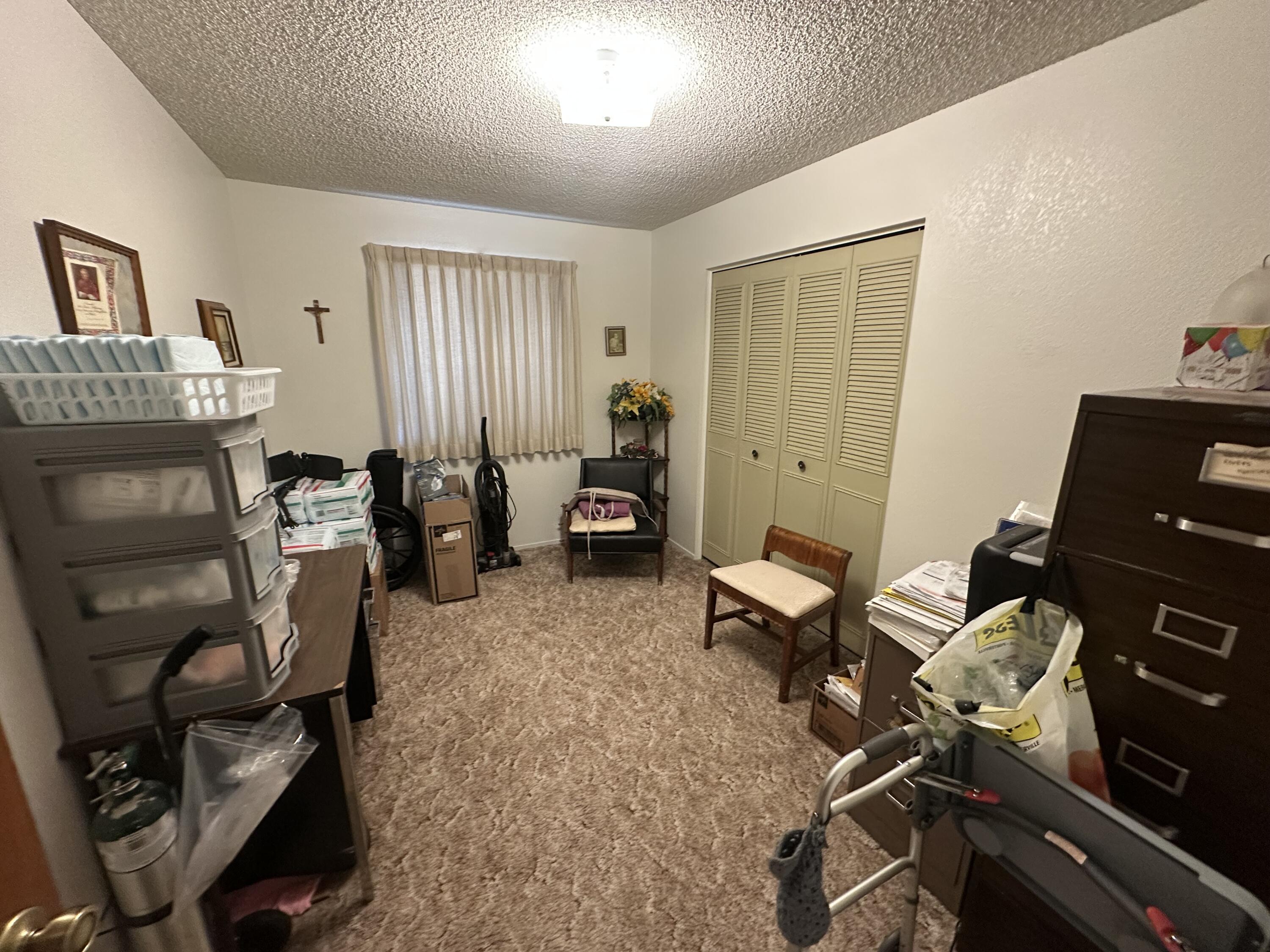 1418 Jackson St, Selma, CA 93662