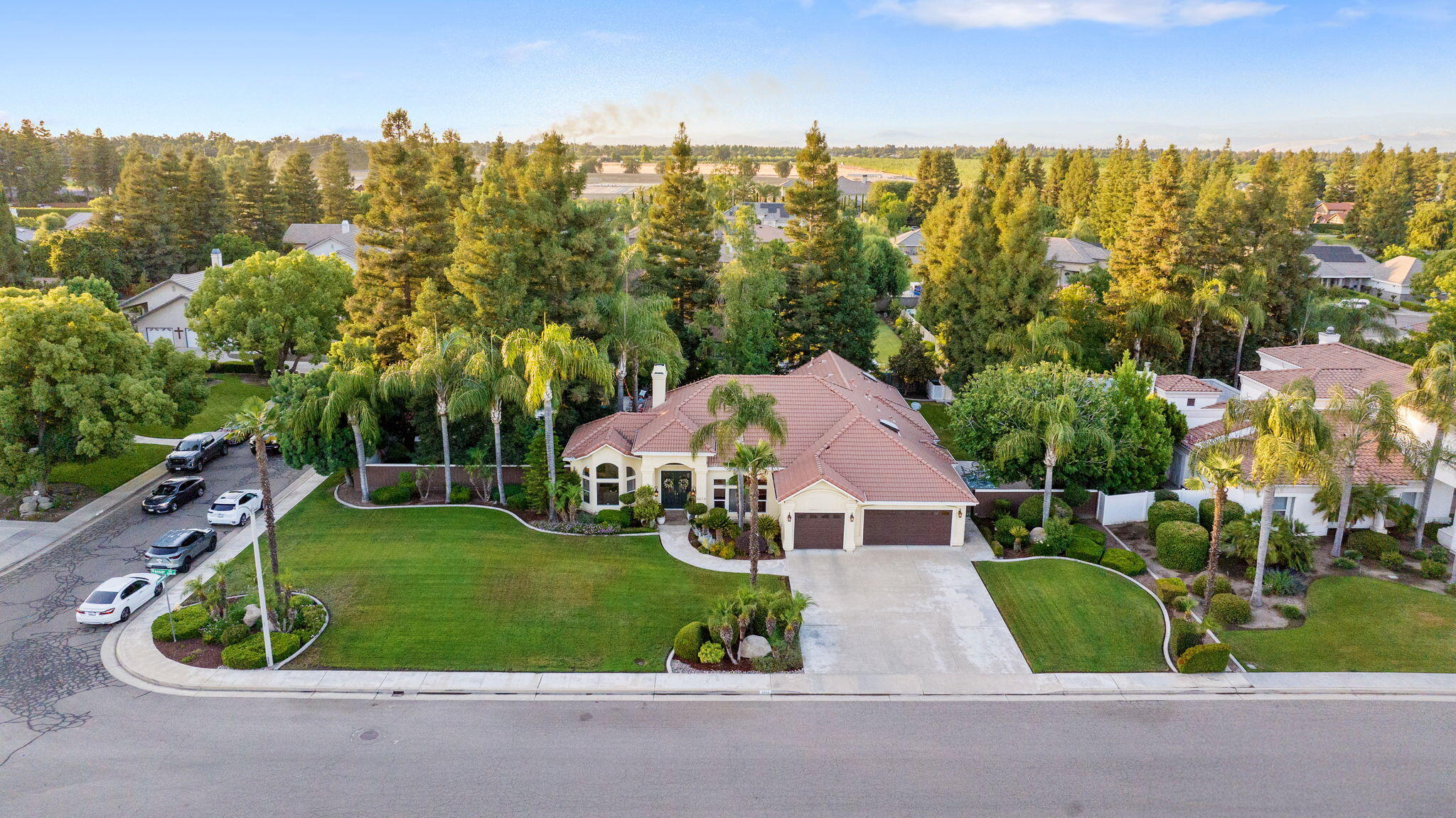 6614 W Vassar Ave, Visalia, CA 93277