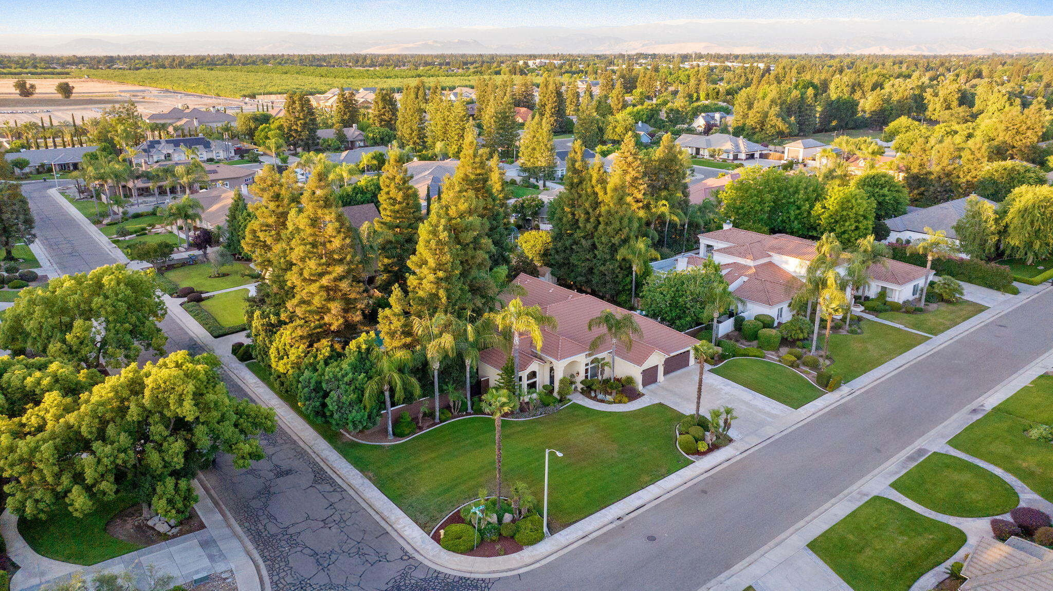 6614 W Vassar Ave, Visalia, CA 93277