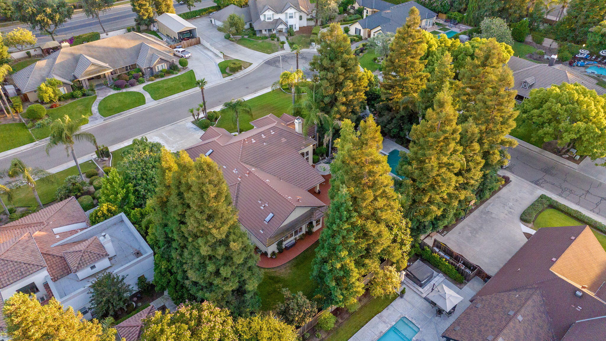 6614 W Vassar Ave, Visalia, CA 93277