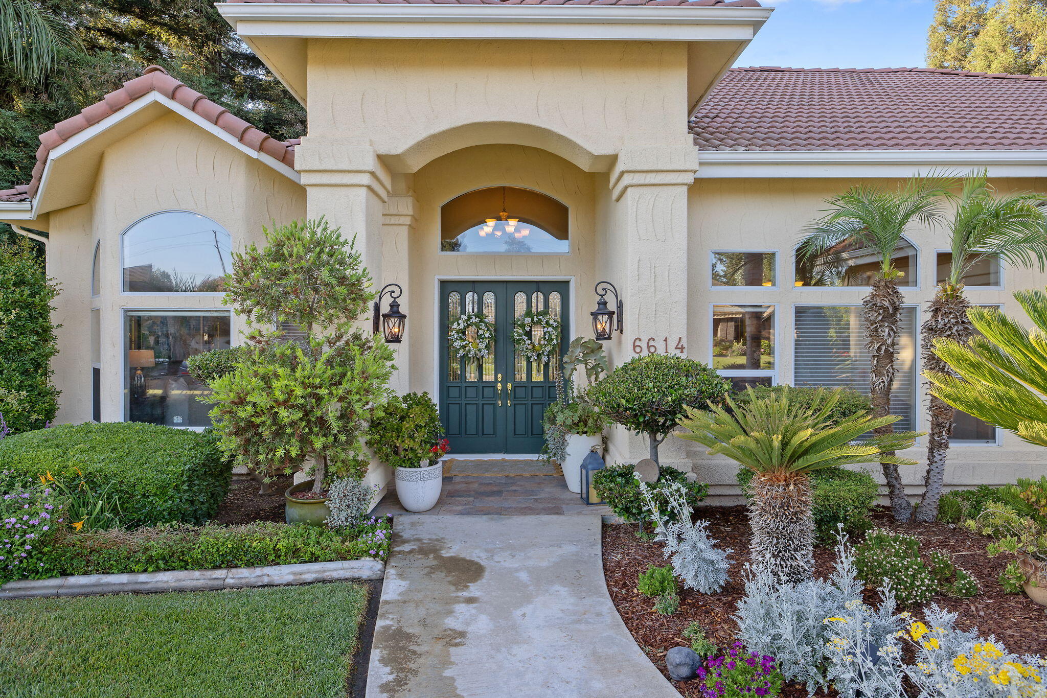 6614 W Vassar Ave, Visalia, CA 93277