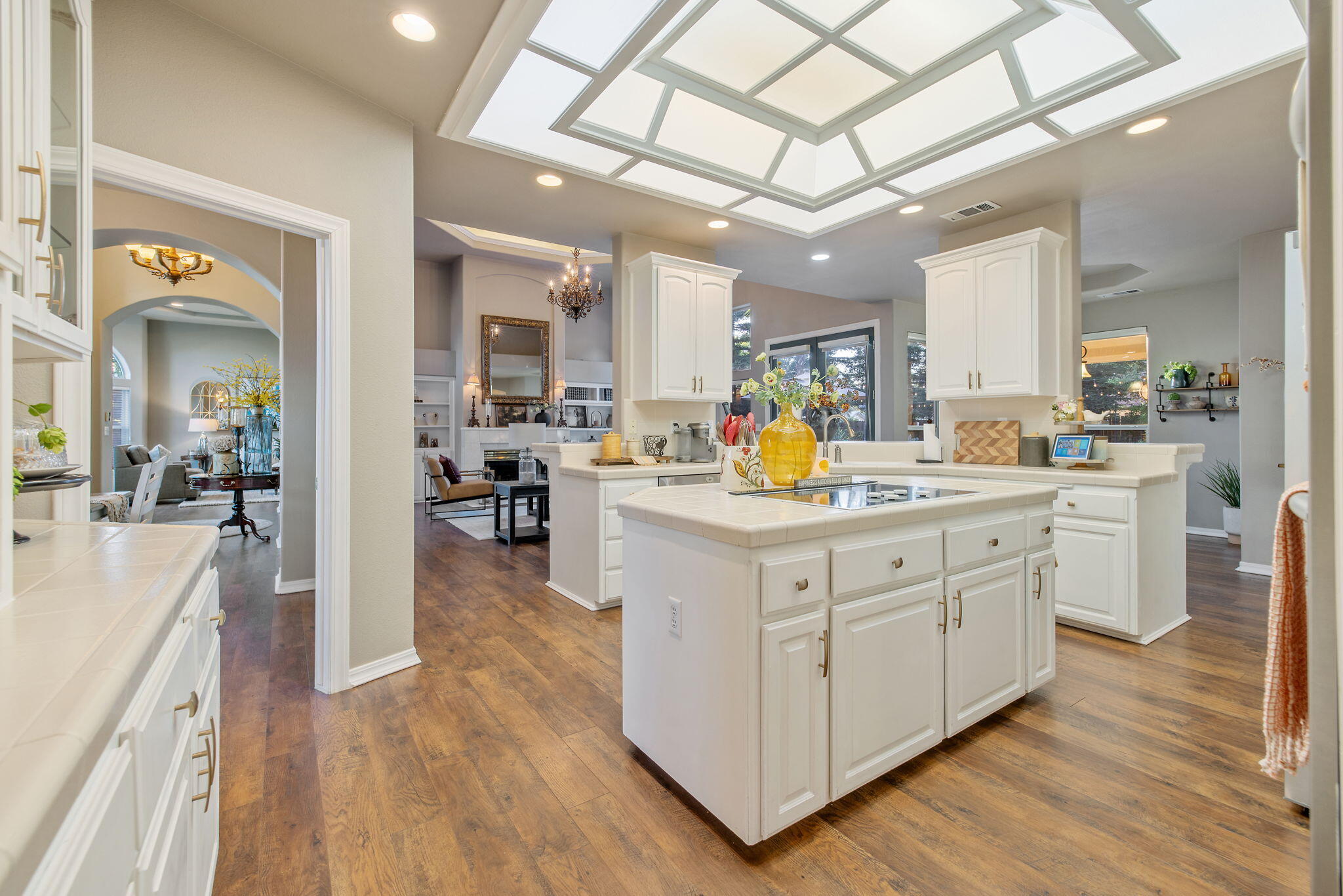 6614 W Vassar Ave, Visalia, CA 93277