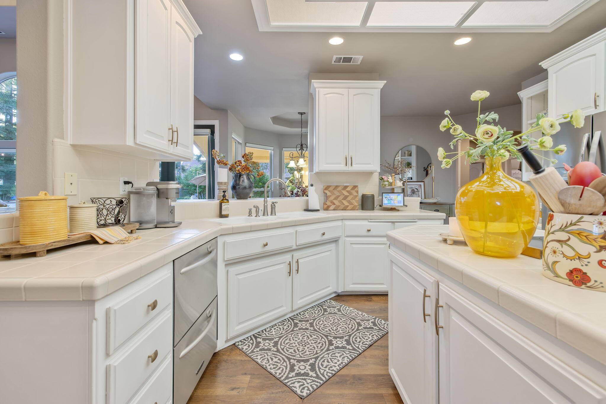 6614 W Vassar Ave, Visalia, CA 93277