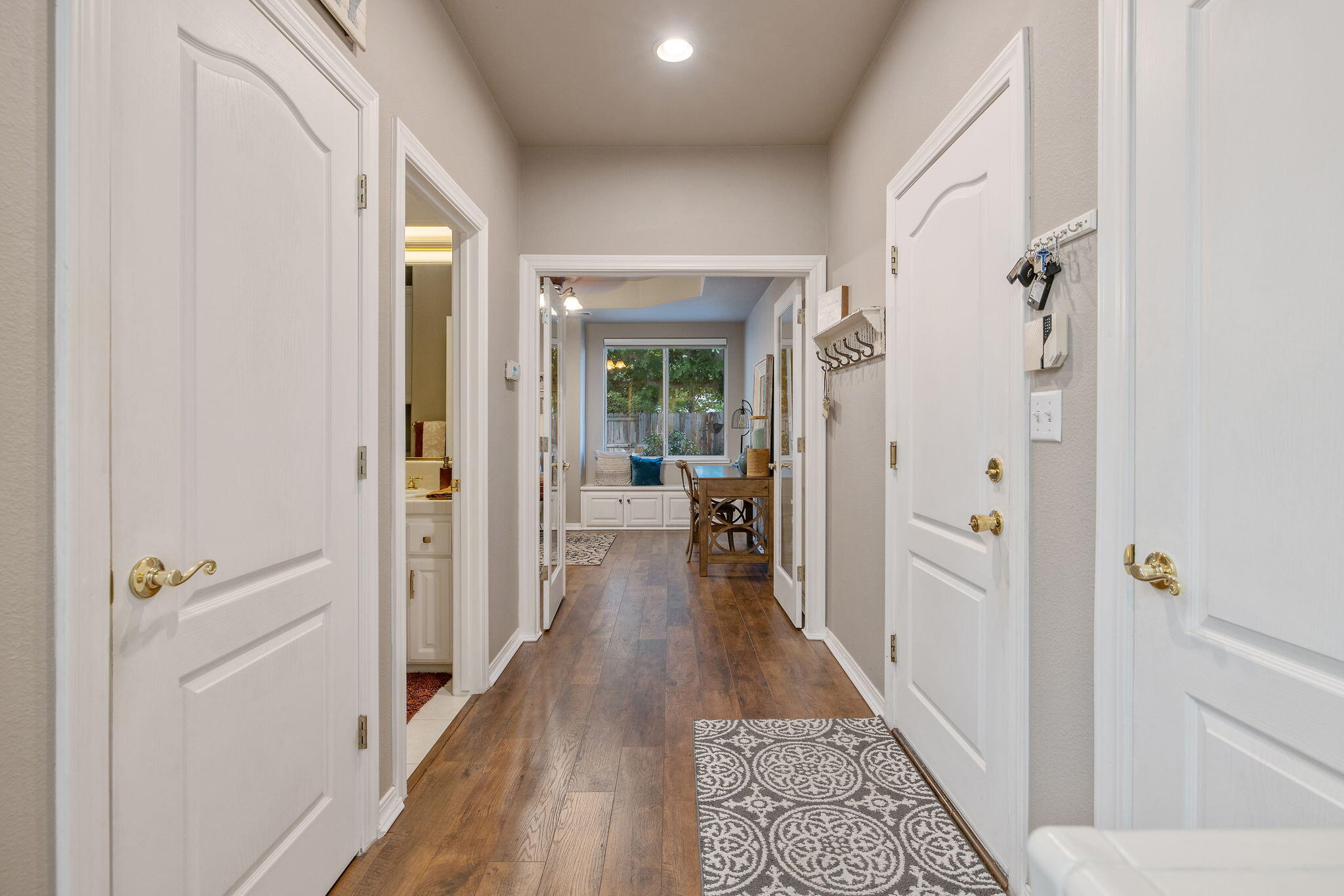 6614 W Vassar Ave, Visalia, CA 93277