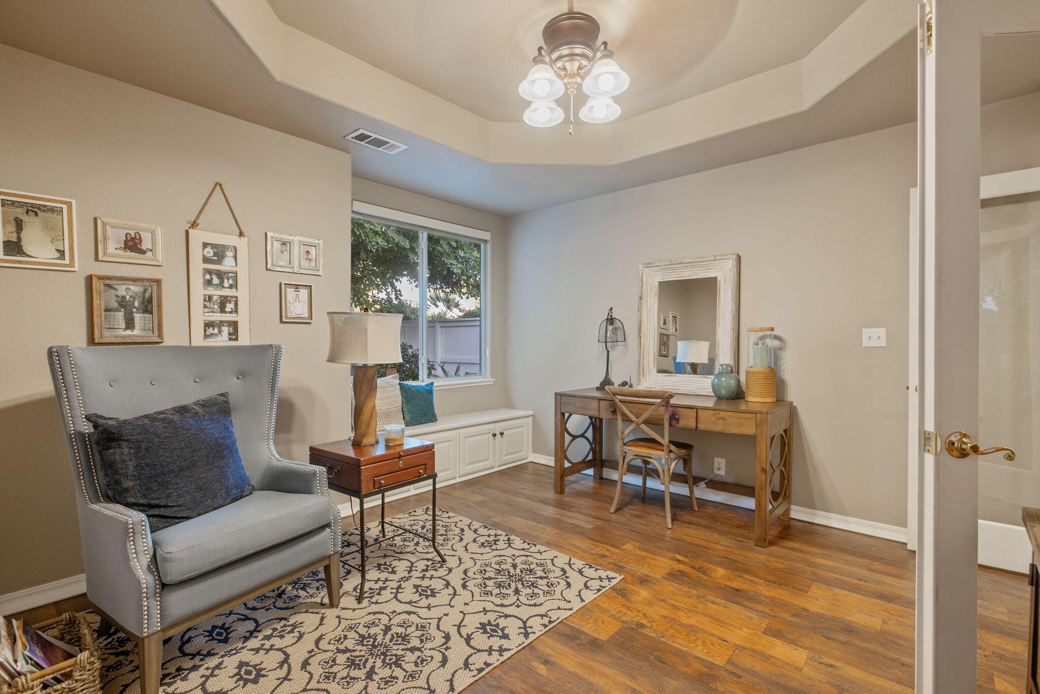 6614 W Vassar Ave, Visalia, CA 93277