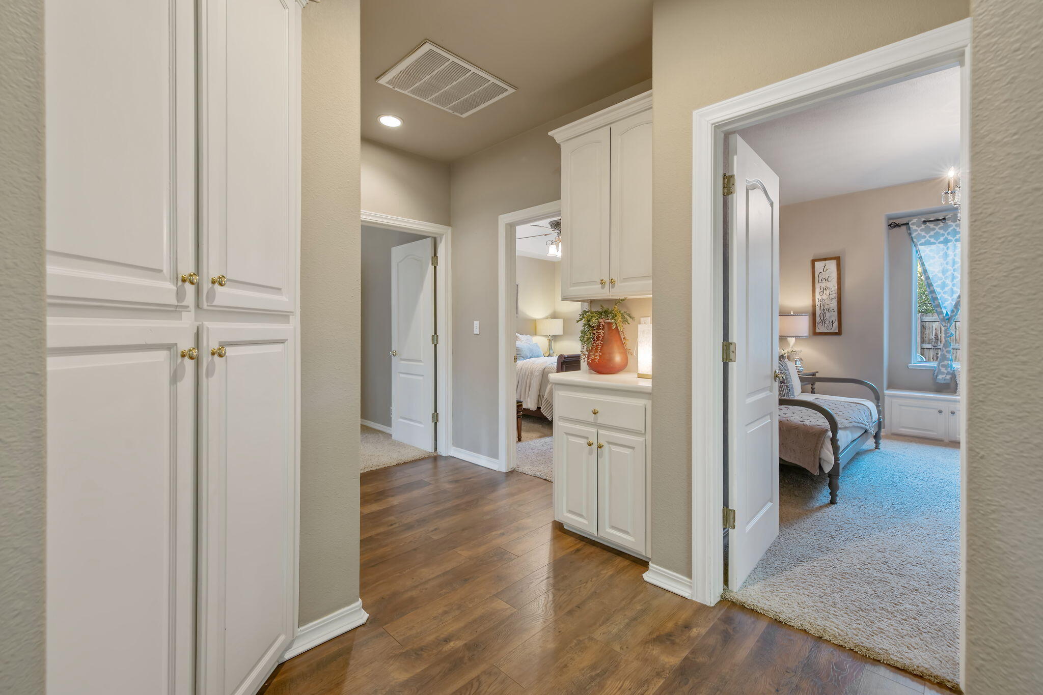 6614 W Vassar Ave, Visalia, CA 93277