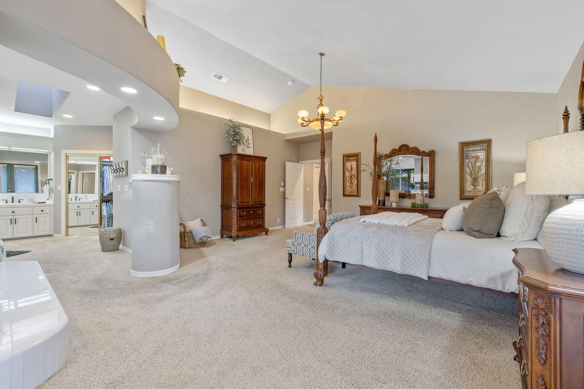 6614 W Vassar Ave, Visalia, CA 93277