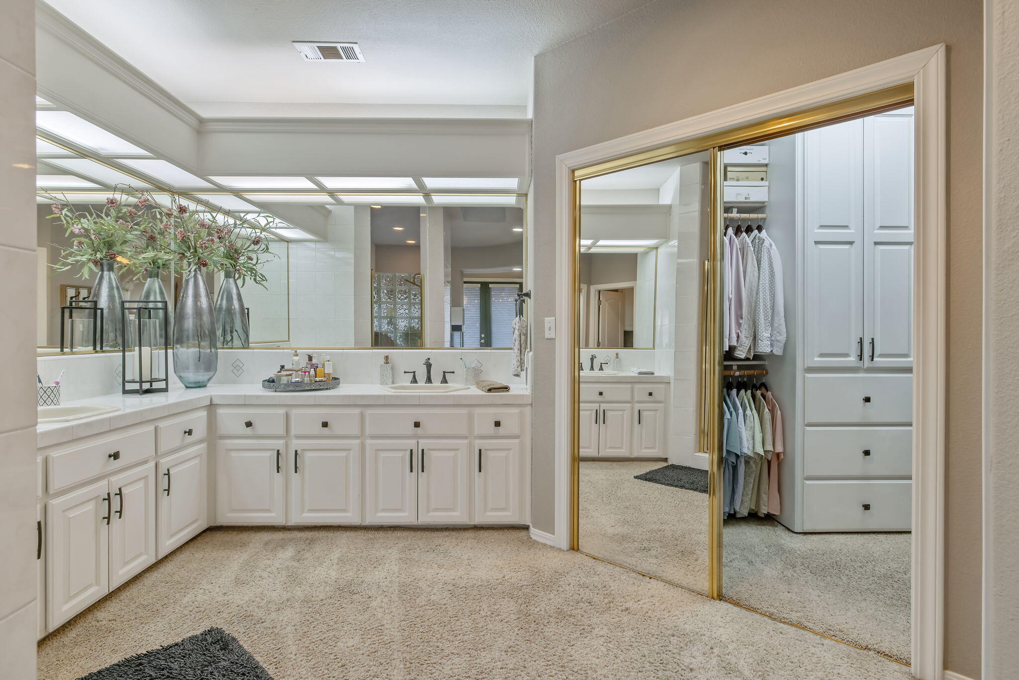6614 W Vassar Ave, Visalia, CA 93277