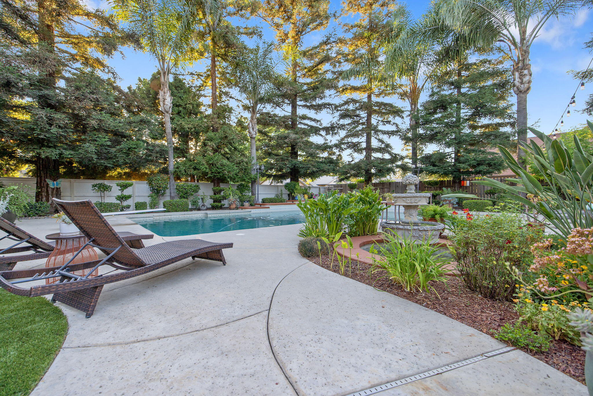 6614 W Vassar Ave, Visalia, CA 93277