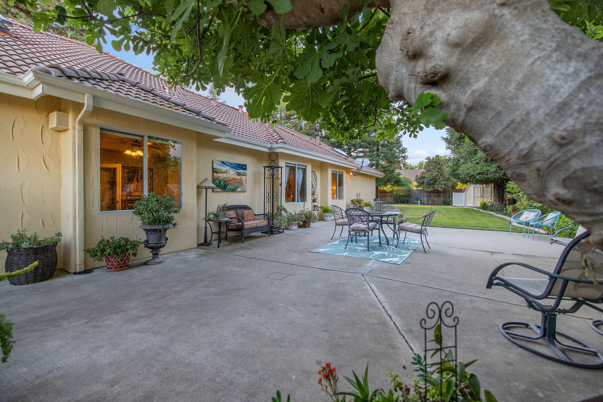 6614 W Vassar Ave, Visalia, CA 93277