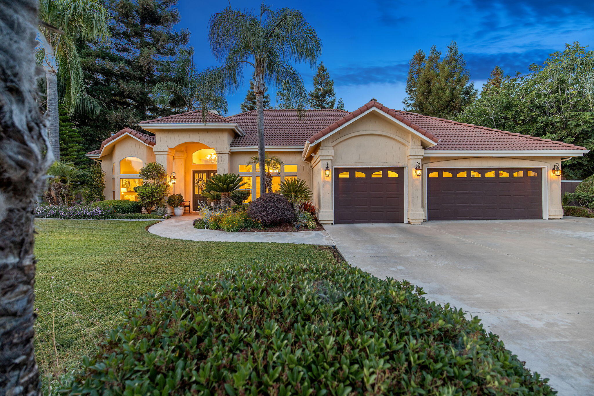 6614 W Vassar Ave, Visalia, CA 93277