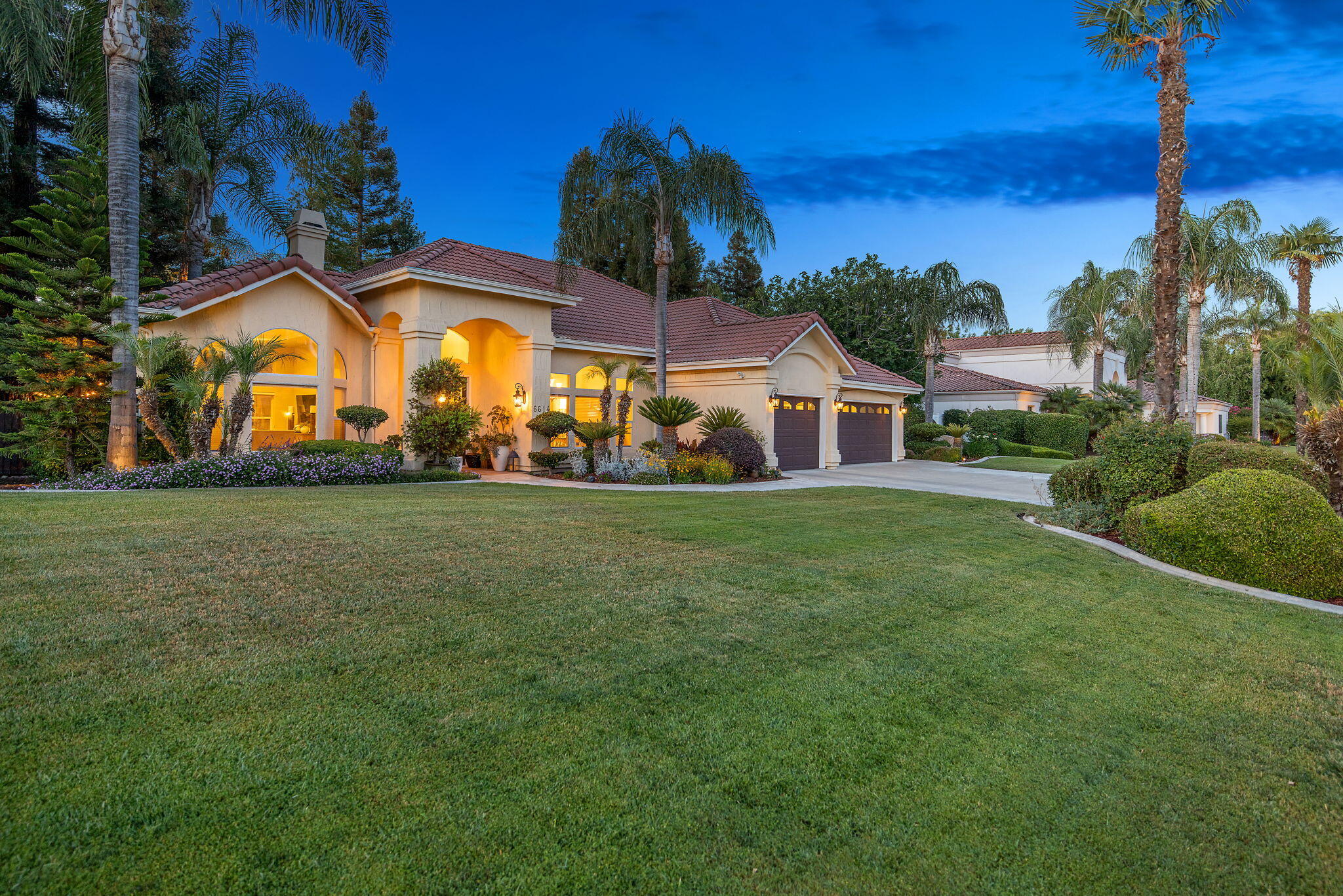 6614 W Vassar Ave, Visalia, CA 93277