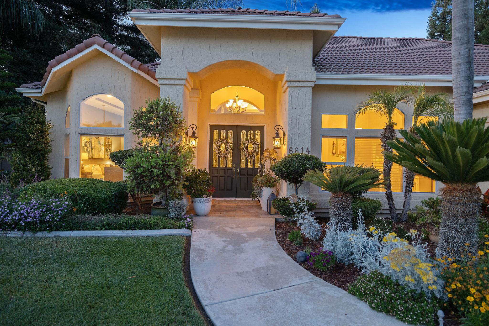 6614 W Vassar Ave, Visalia, CA 93277