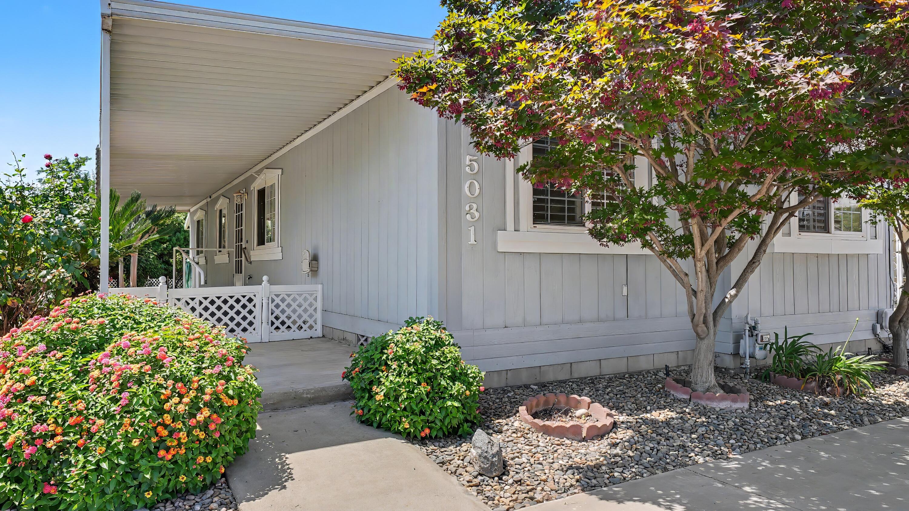 5031 W La Vida Ave ##95, Visalia, CA 93277