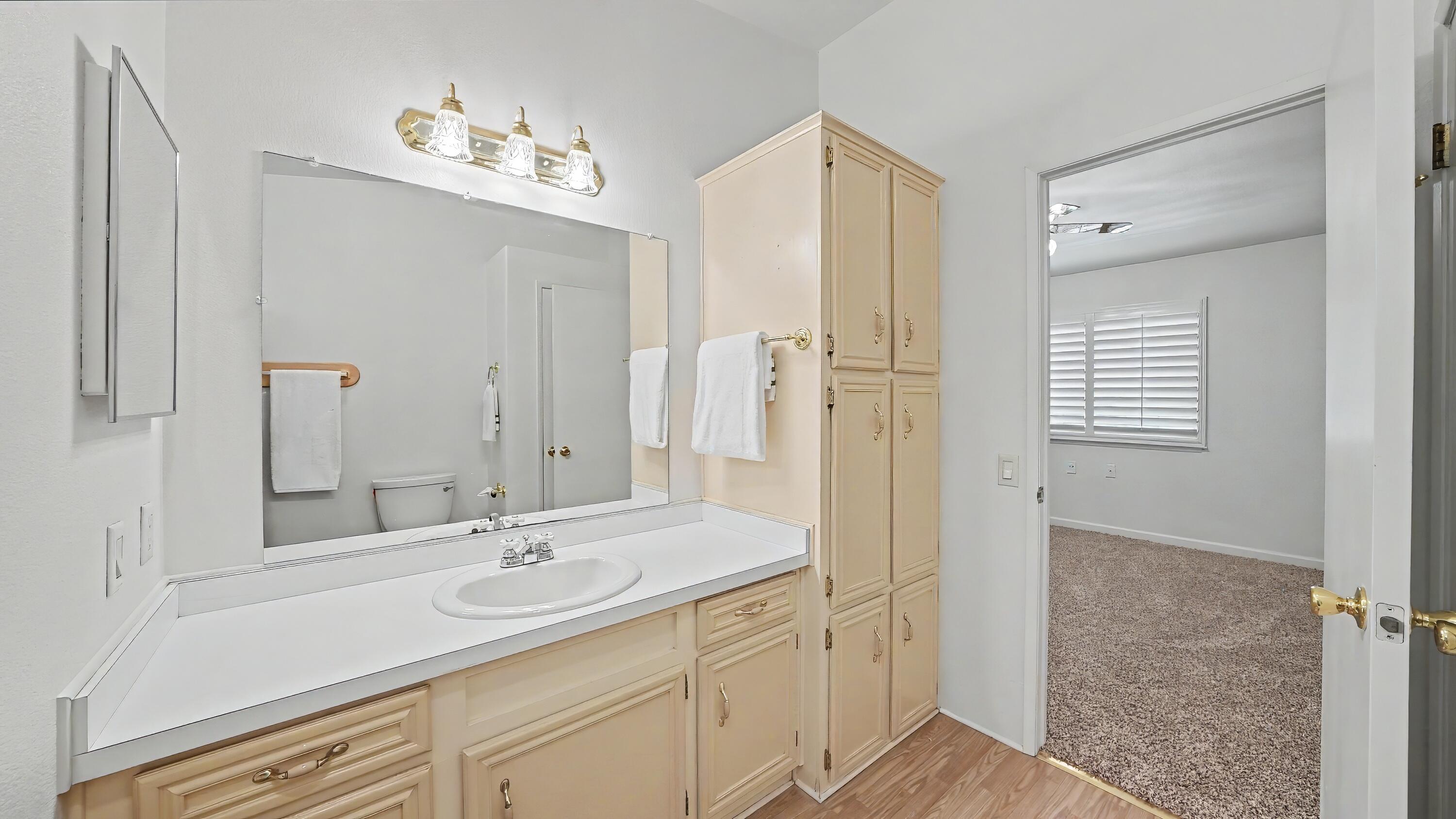 5031 W La Vida Ave ##95, Visalia, CA 93277