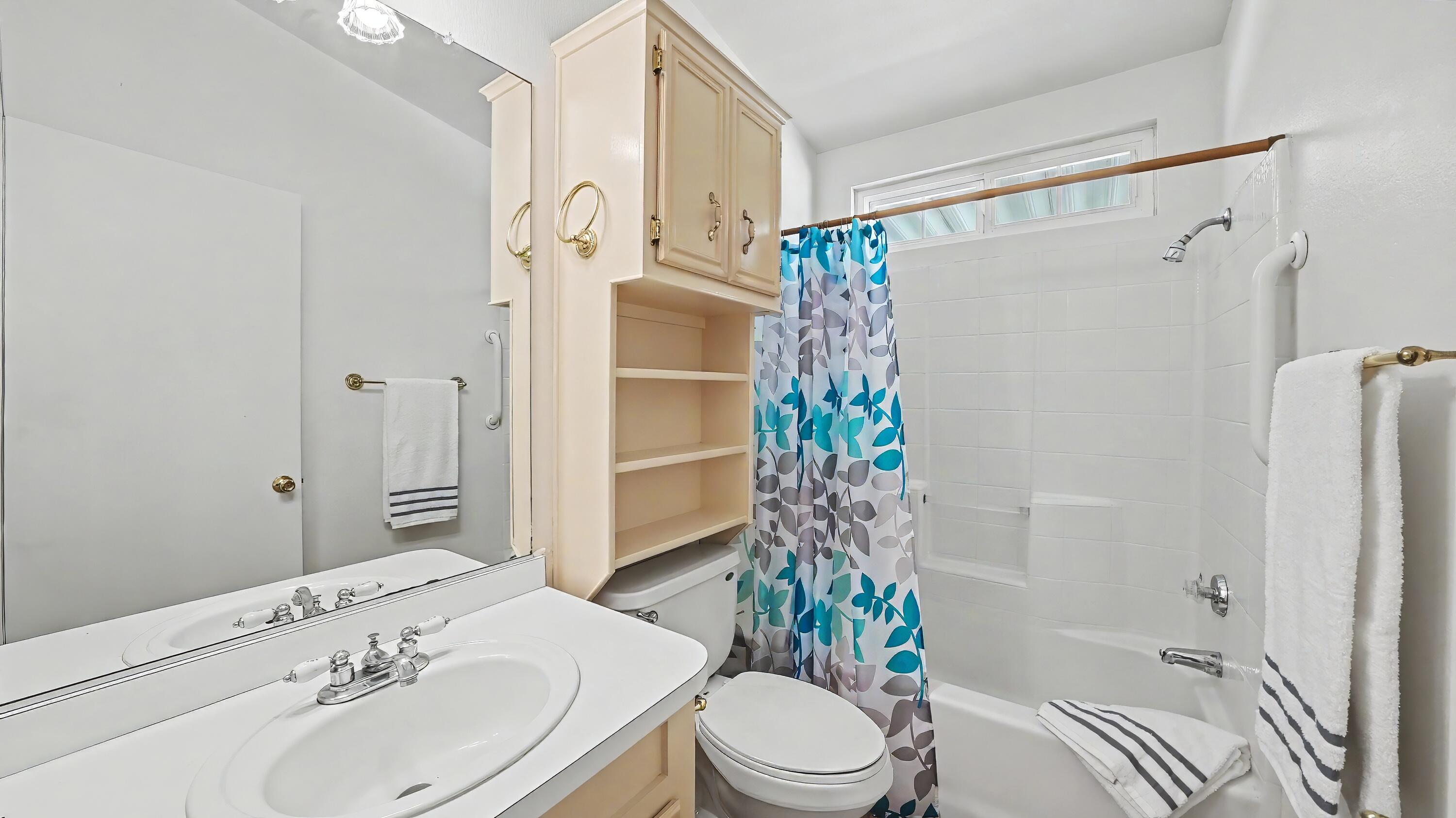 5031 W La Vida Ave ##95, Visalia, CA 93277