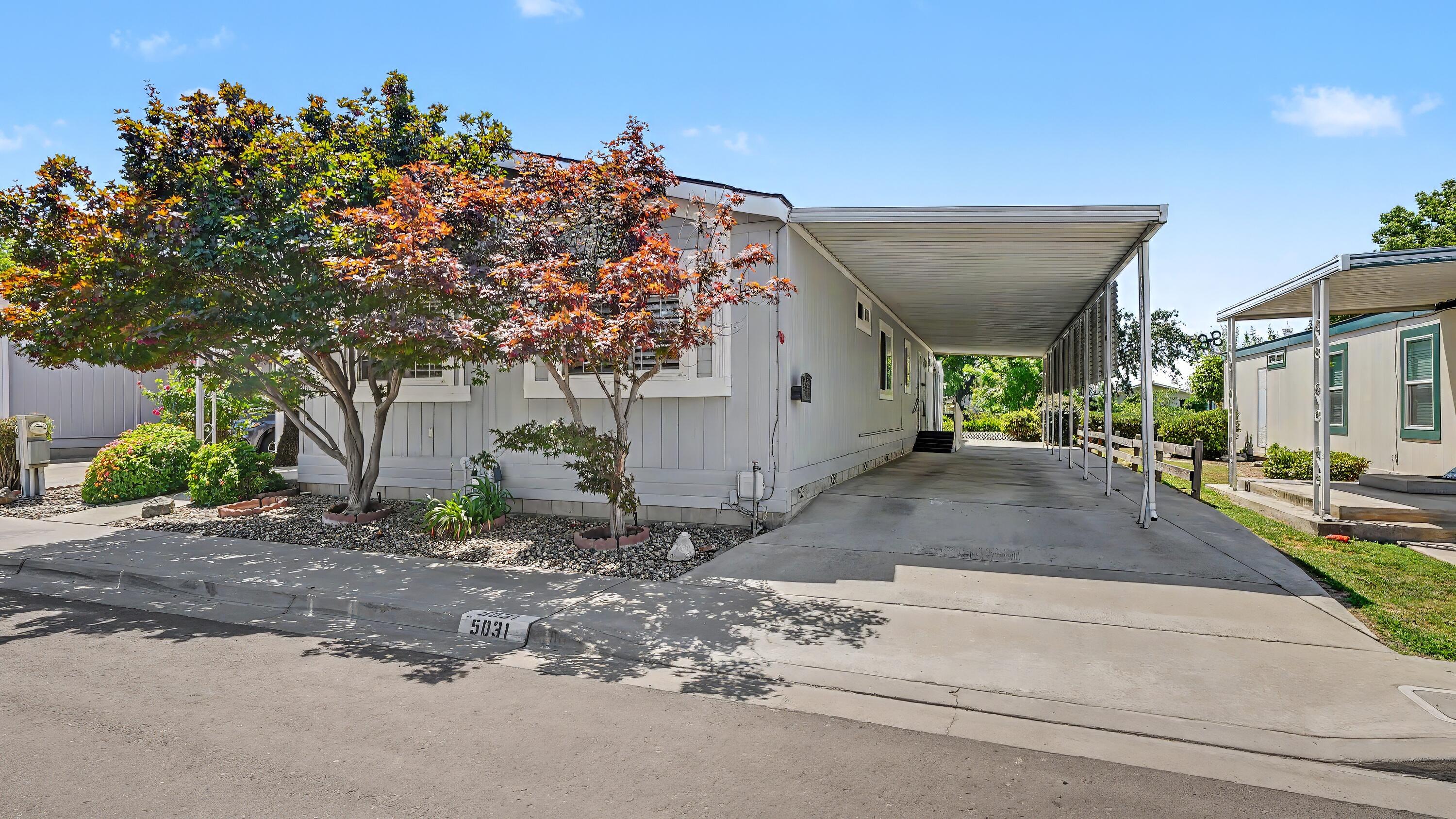 5031 W La Vida Ave ##95, Visalia, CA 93277