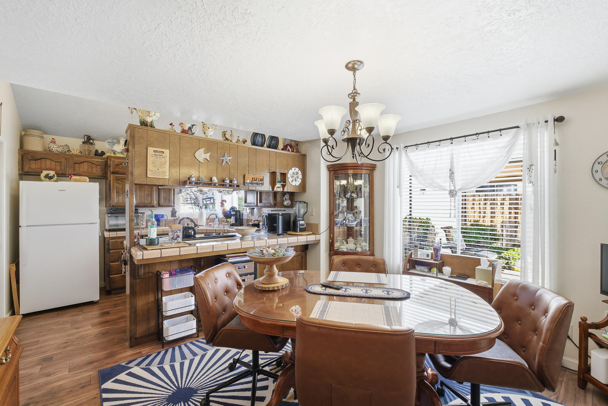 1205 E Ferguson Ave, Visalia, CA 93292