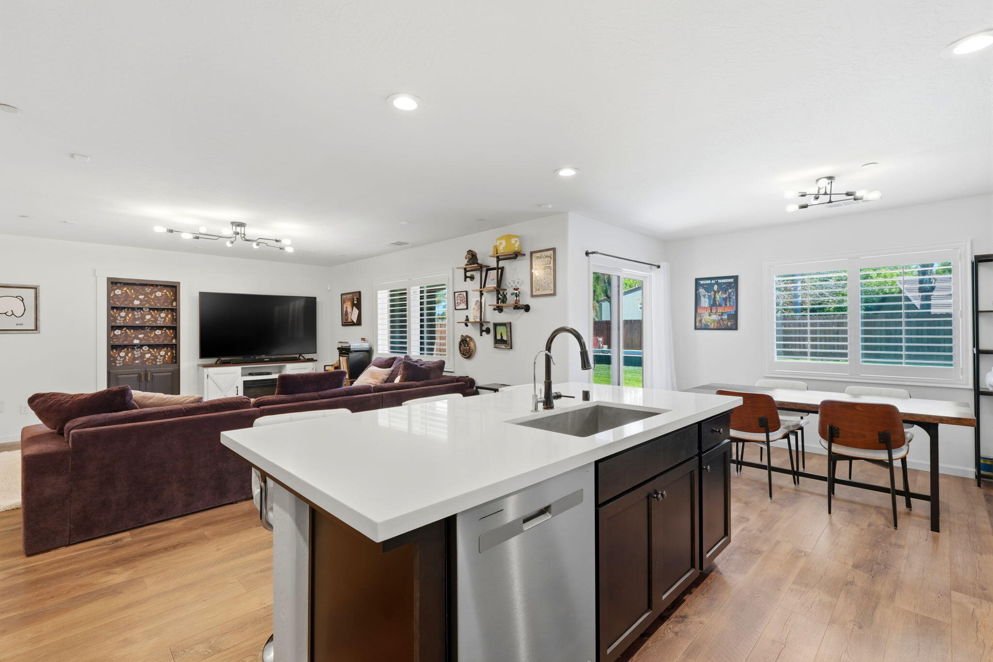 2045 W Chianti Way, Hanford, CA 93230