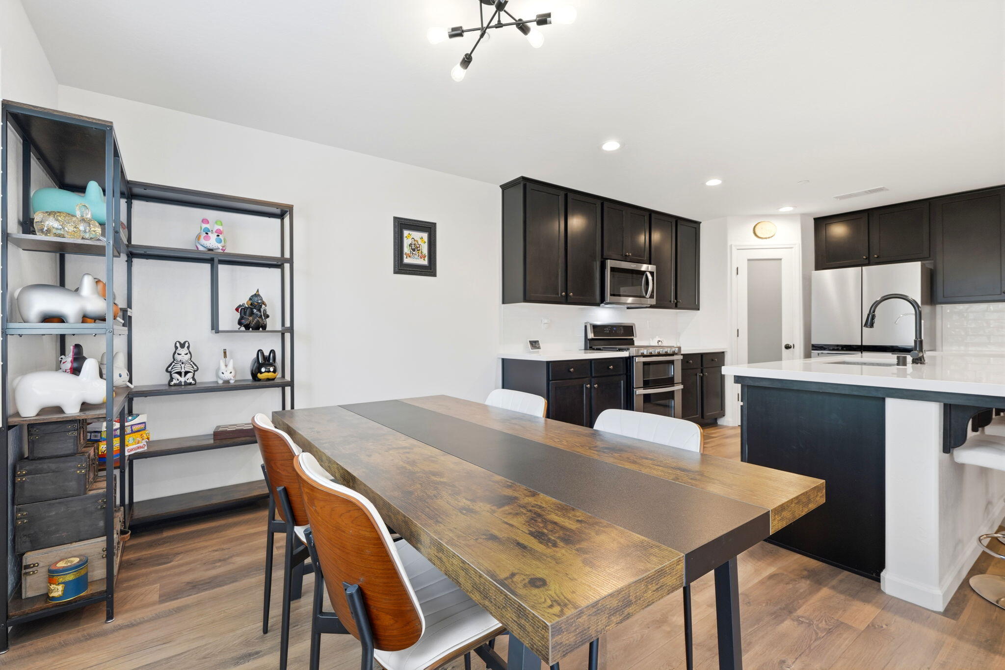 2045 W Chianti Way, Hanford, CA 93230