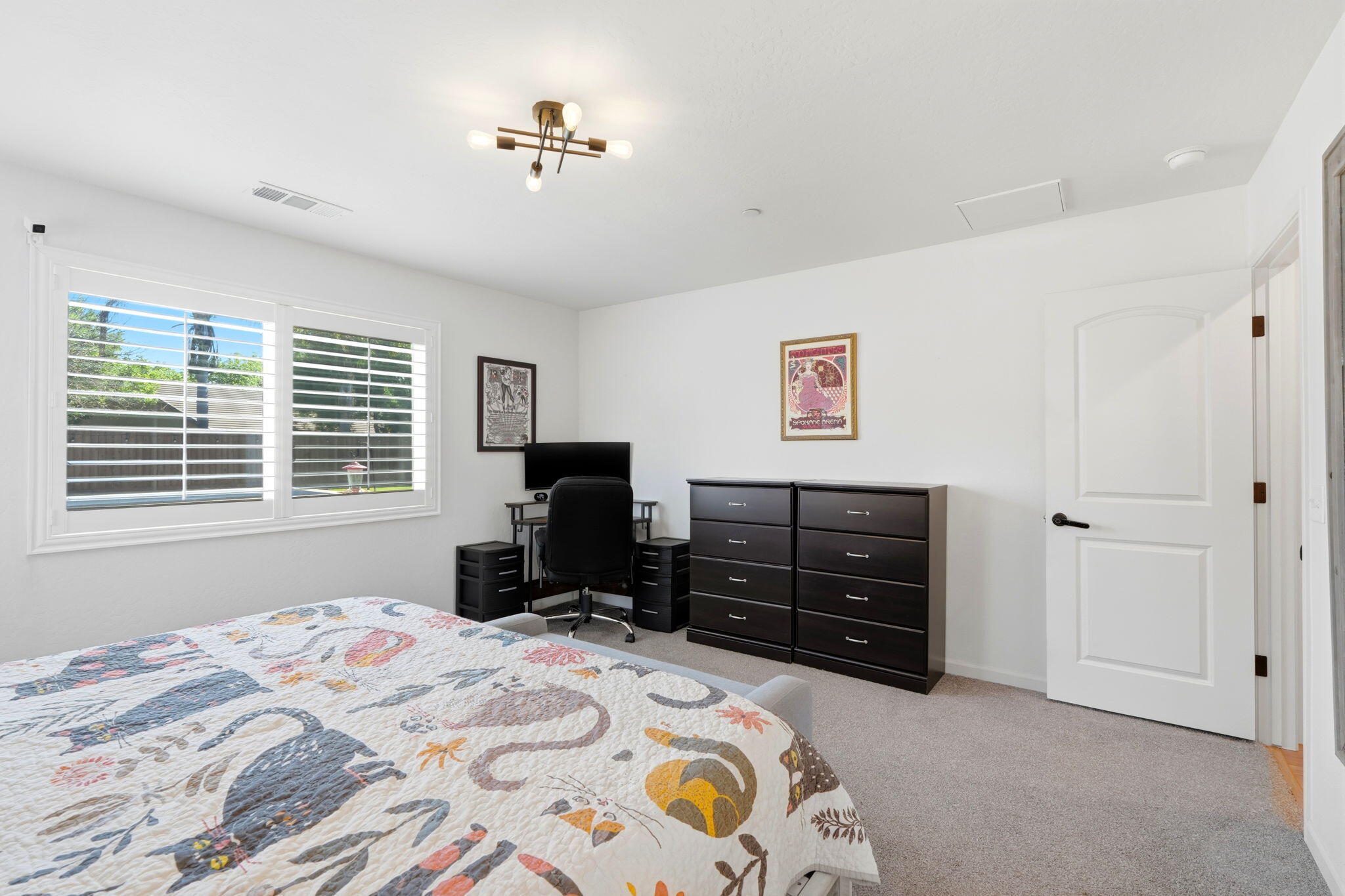 2045 W Chianti Way, Hanford, CA 93230