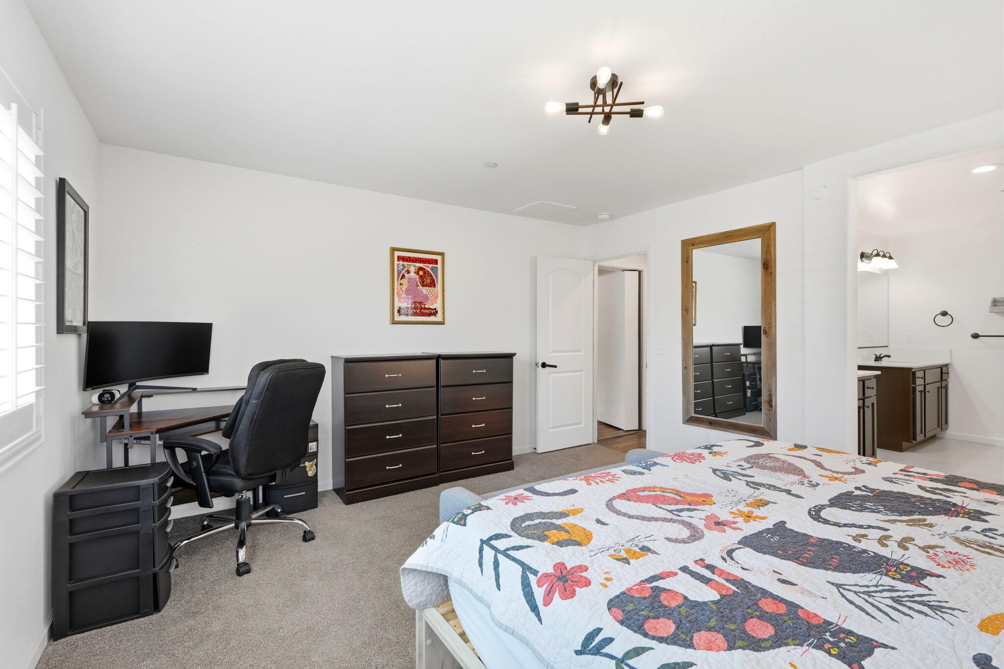 2045 W Chianti Way, Hanford, CA 93230