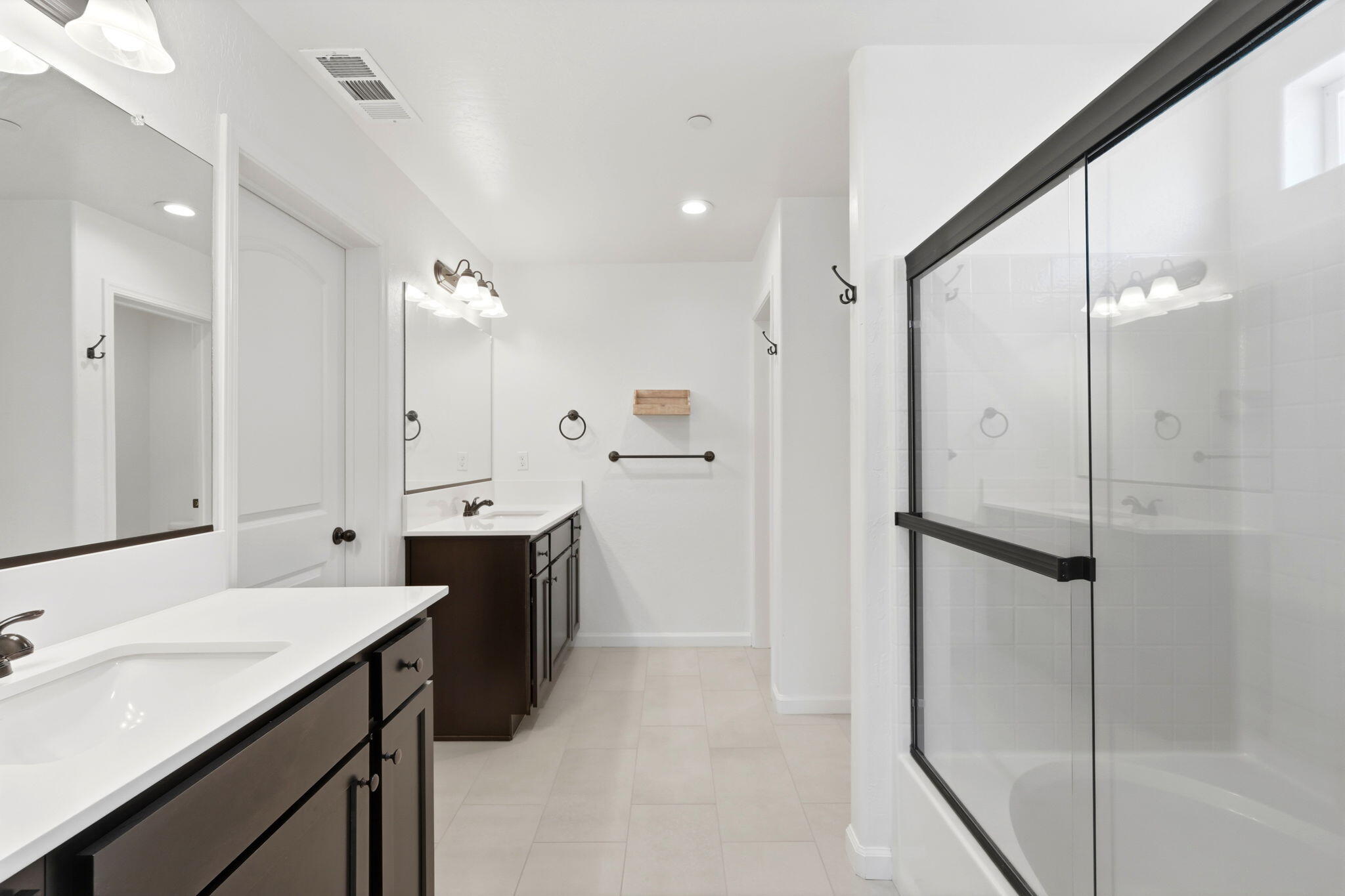 2045 W Chianti Way, Hanford, CA 93230