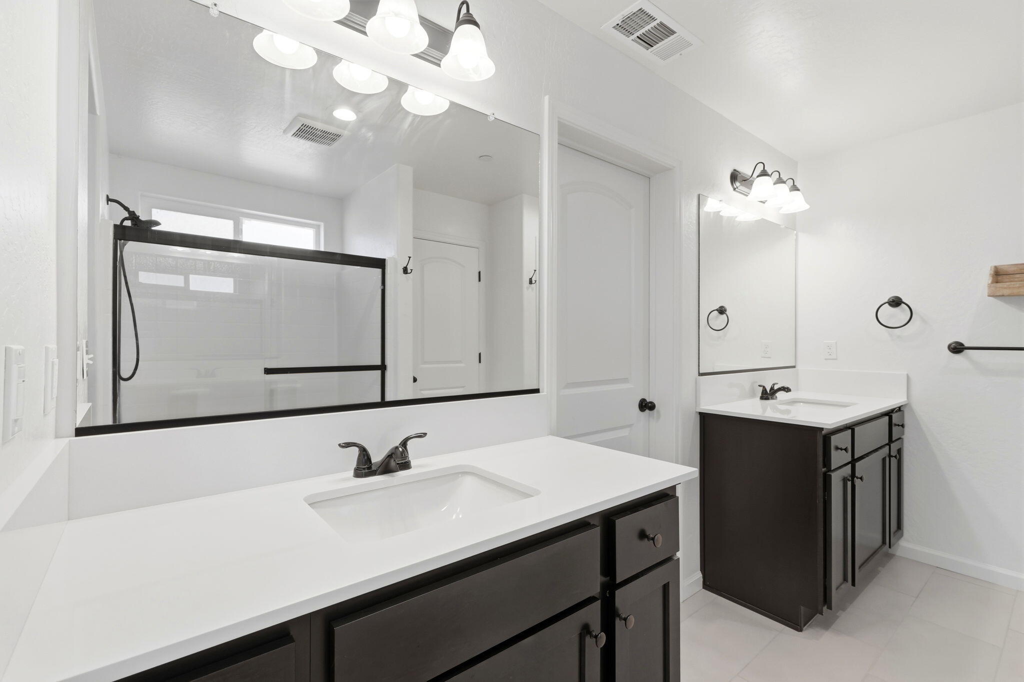 2045 W Chianti Way, Hanford, CA 93230