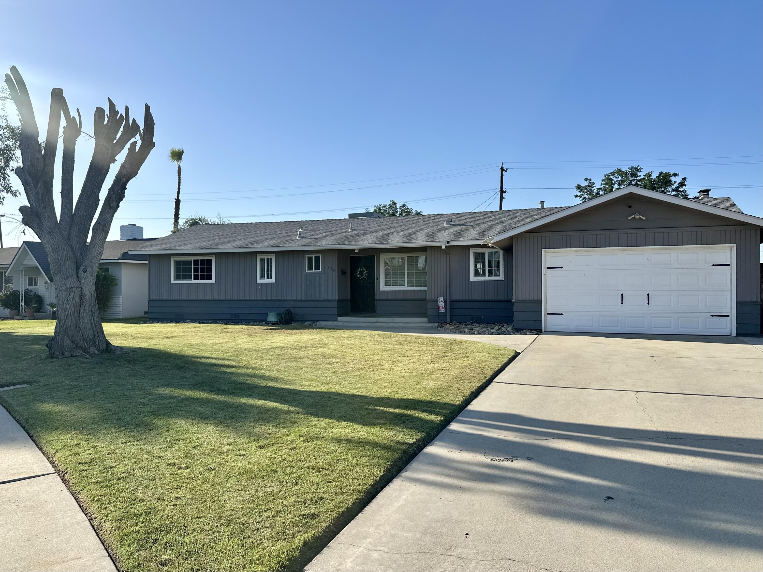 1410 Mulberry Ln, Lemoore, CA 93245