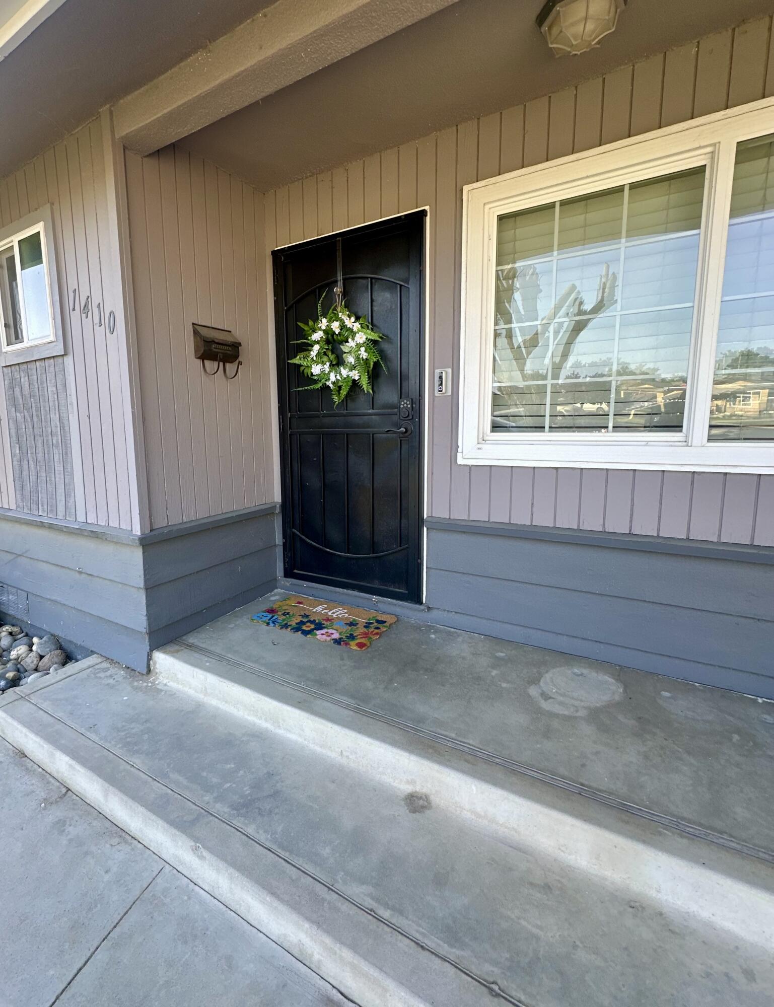 1410 Mulberry Ln, Lemoore, CA 93245