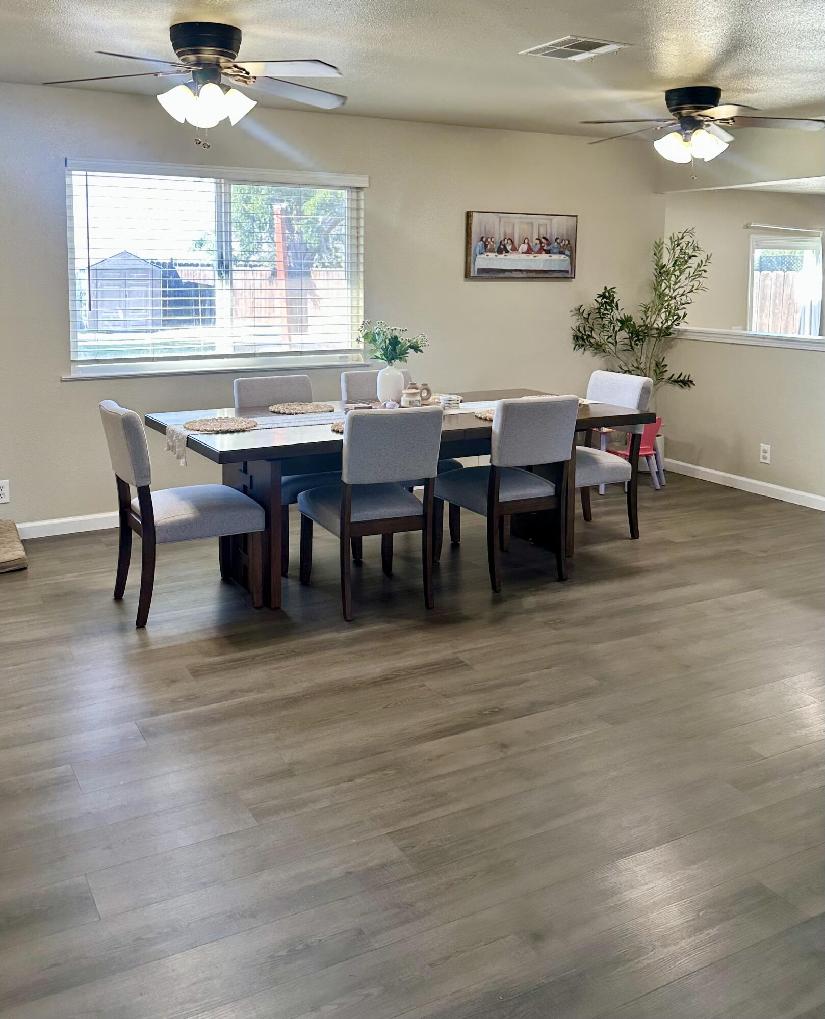 1410 Mulberry Ln, Lemoore, CA 93245