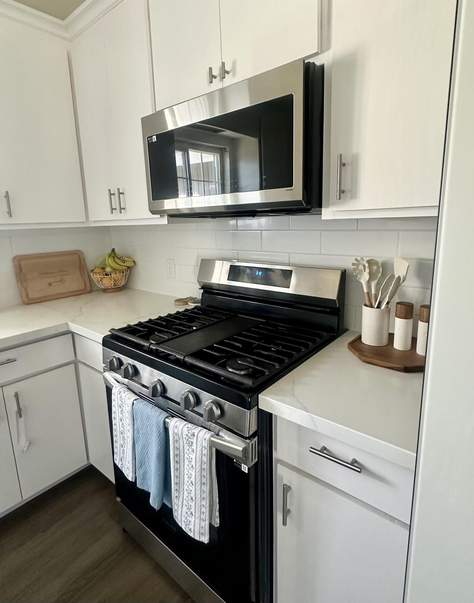 1410 Mulberry Ln, Lemoore, CA 93245