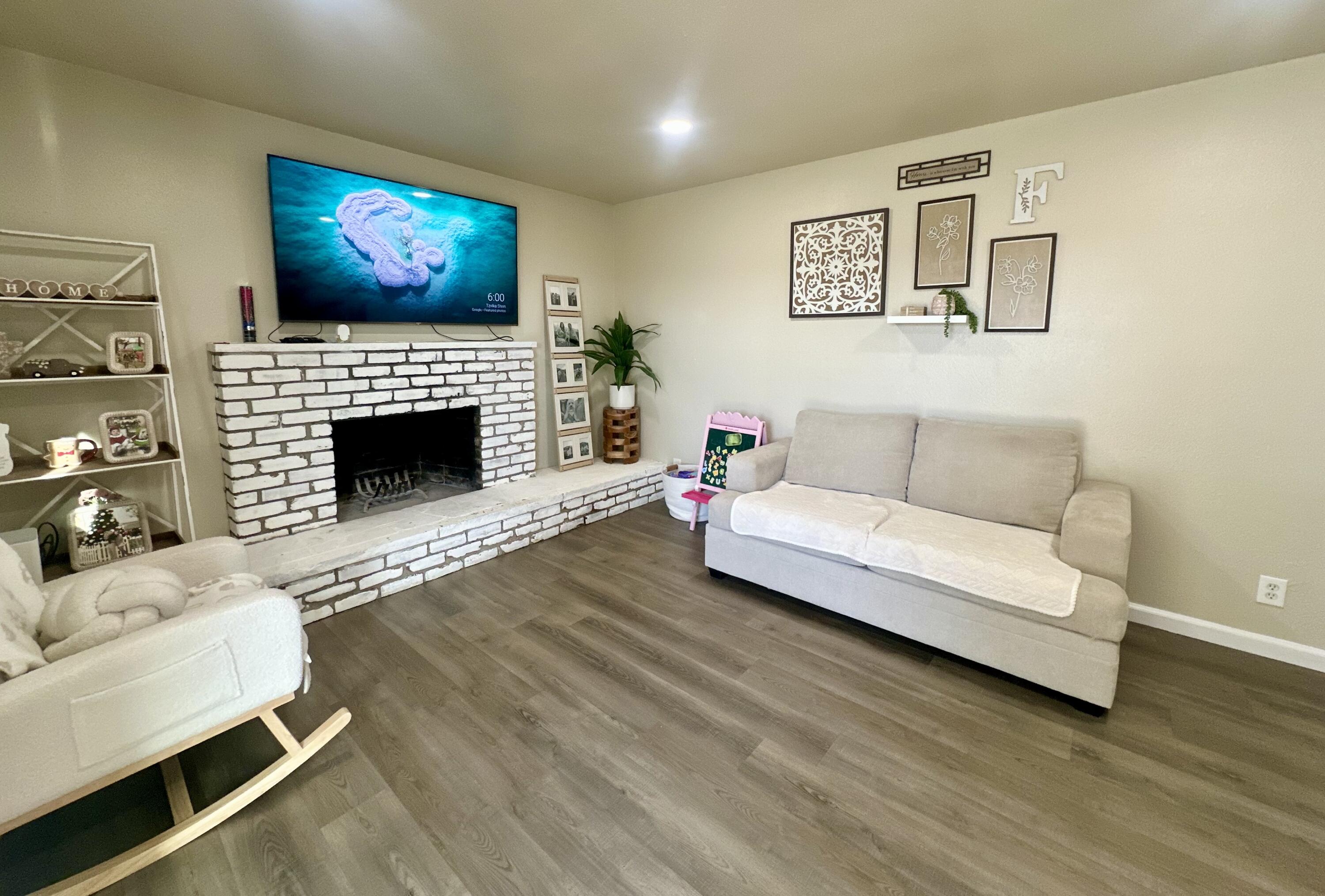 1410 Mulberry Ln, Lemoore, CA 93245