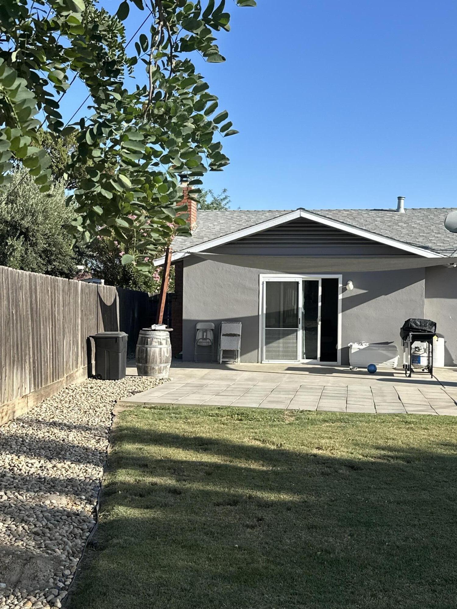 1410 Mulberry Ln, Lemoore, CA 93245