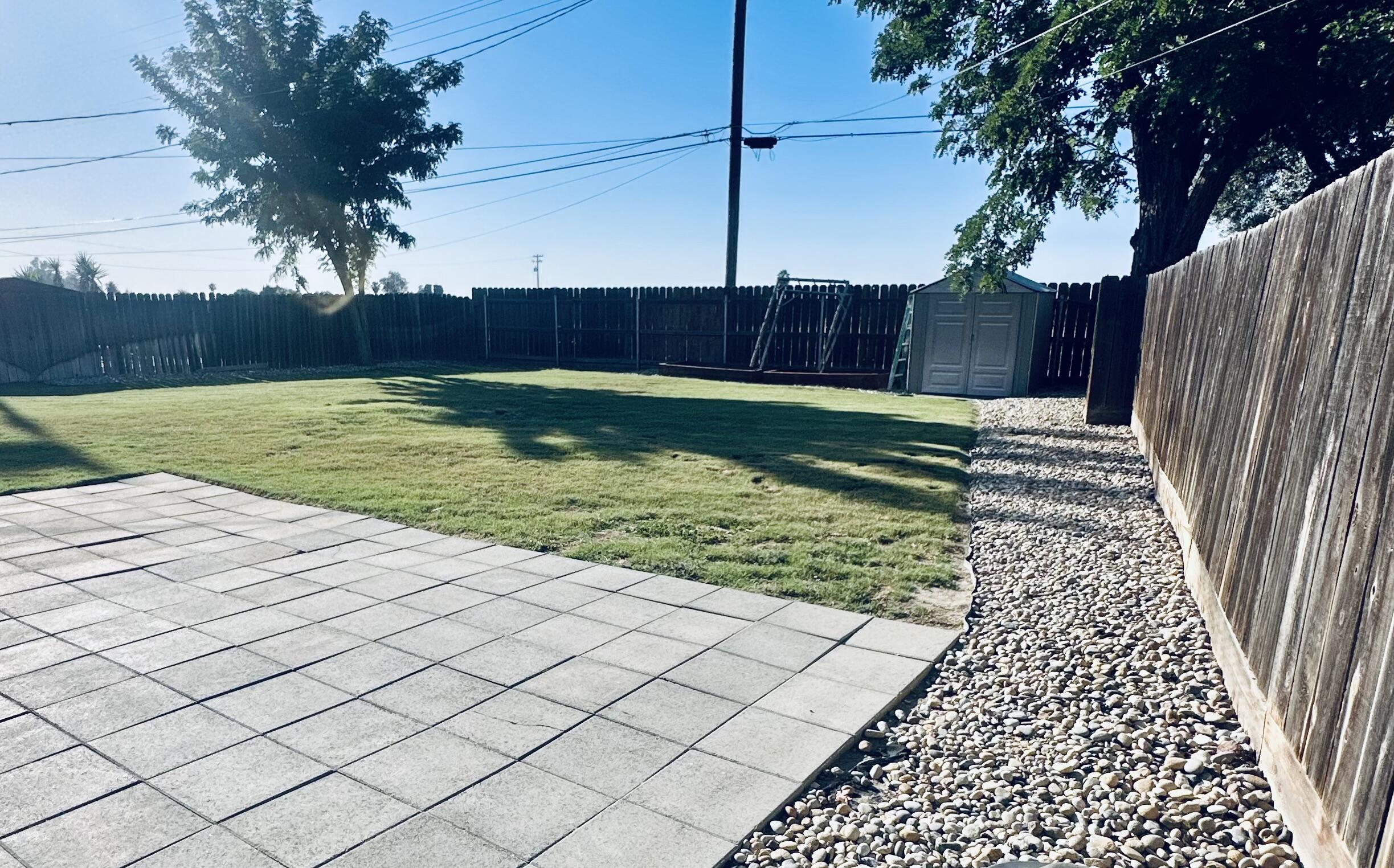 1410 Mulberry Ln, Lemoore, CA 93245