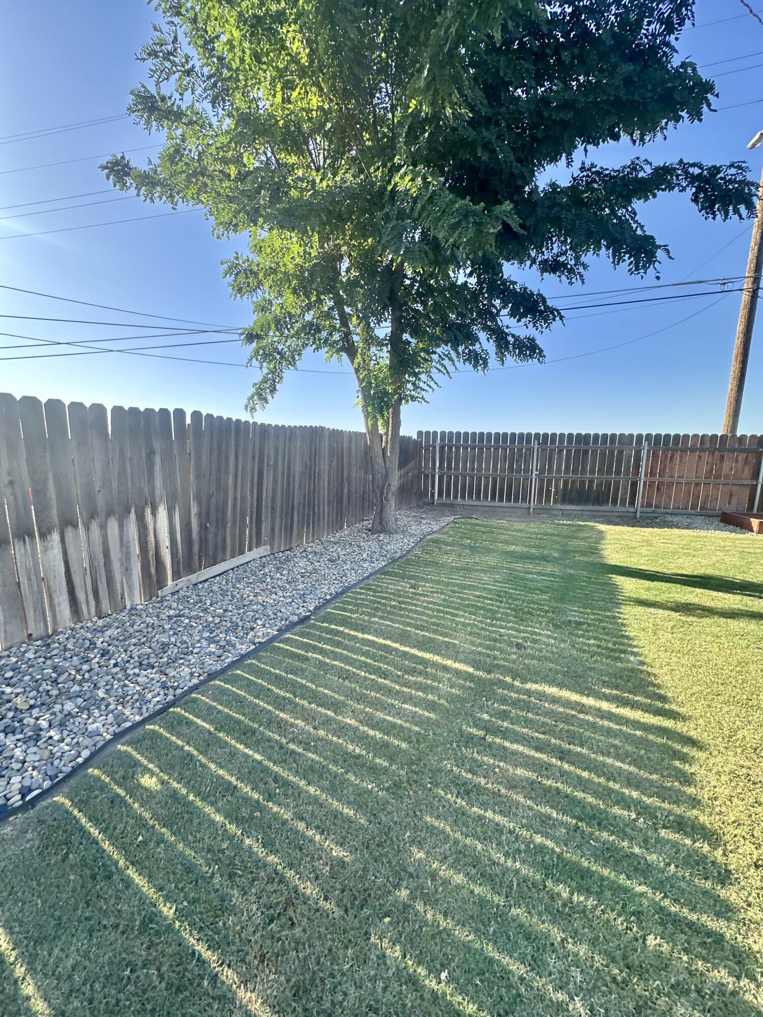 1410 Mulberry Ln, Lemoore, CA 93245