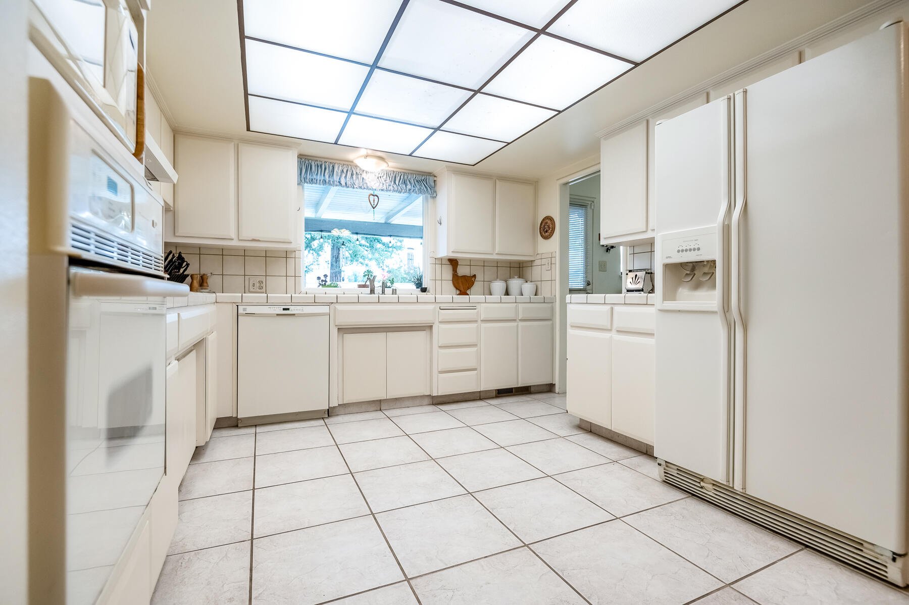 1546 S Wellsley St, Visalia, CA 93277