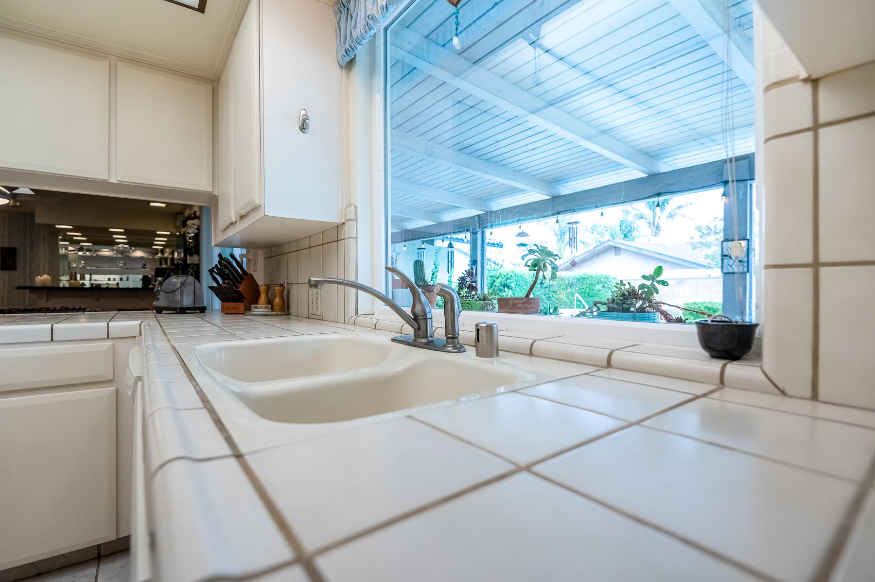 1546 S Wellsley St, Visalia, CA 93277