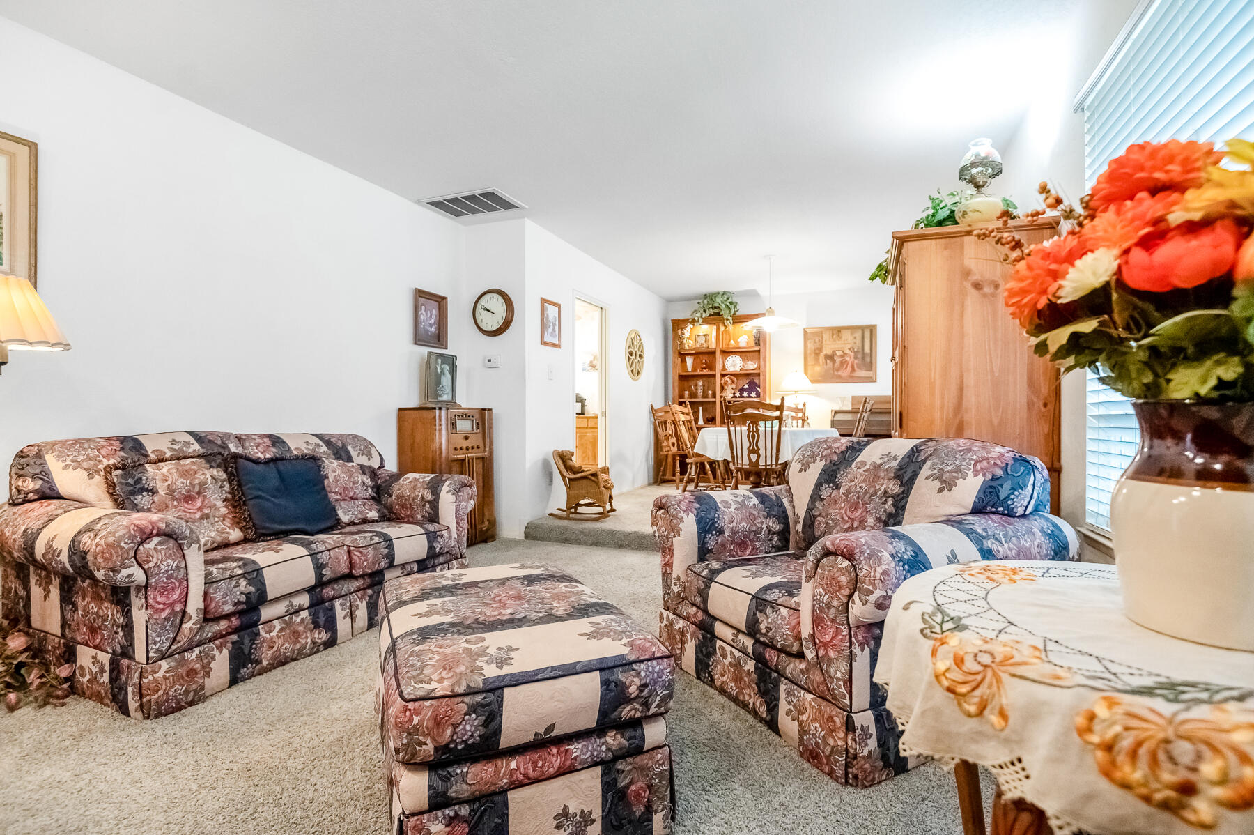 1546 S Wellsley St, Visalia, CA 93277