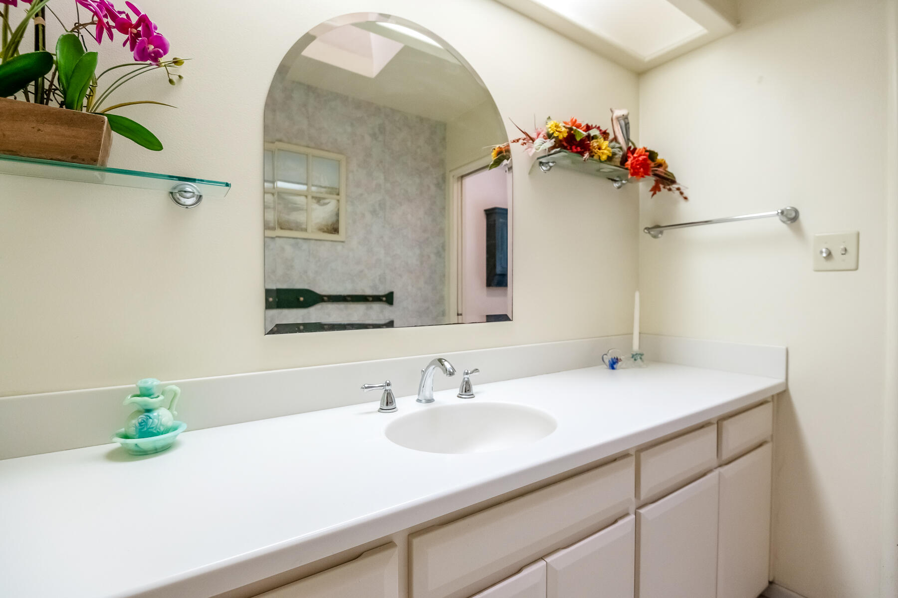 1546 S Wellsley St, Visalia, CA 93277