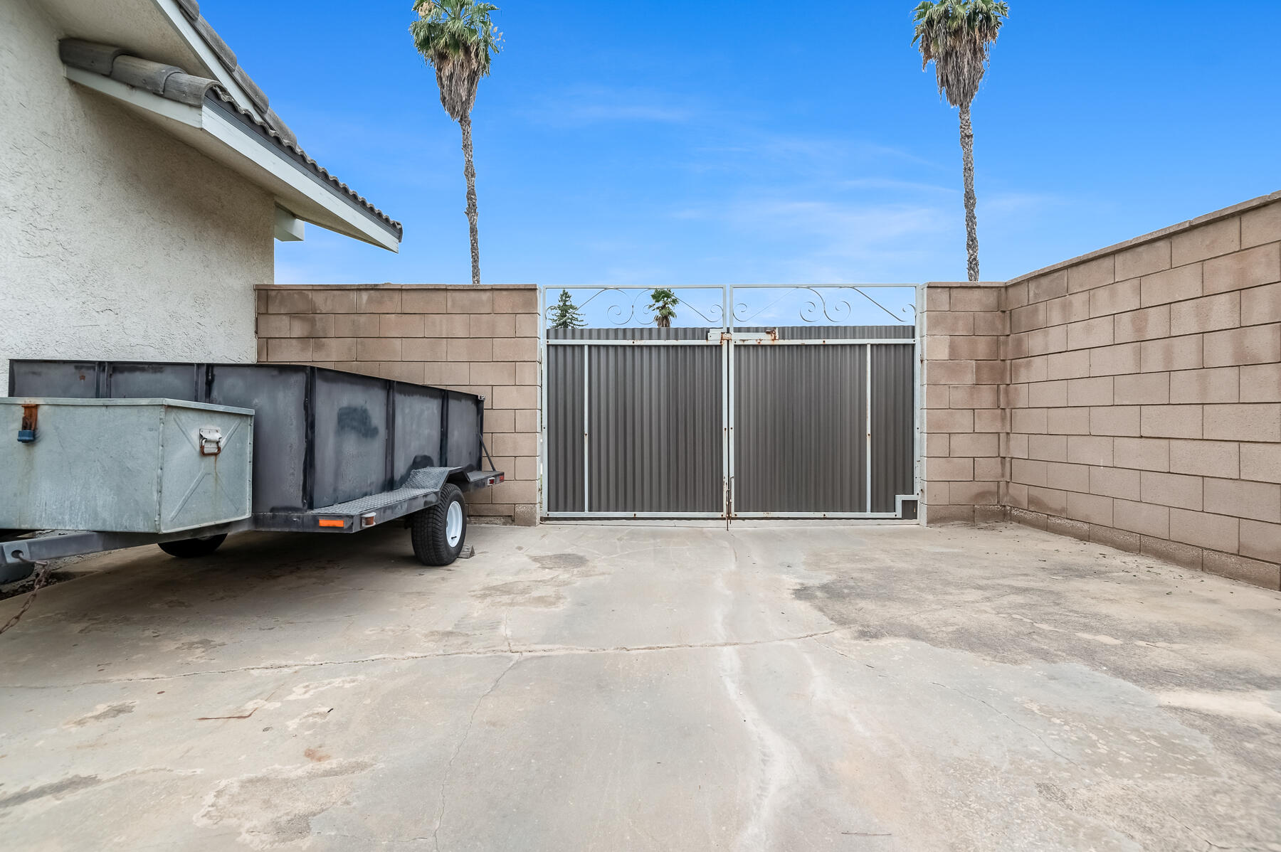 1546 S Wellsley St, Visalia, CA 93277