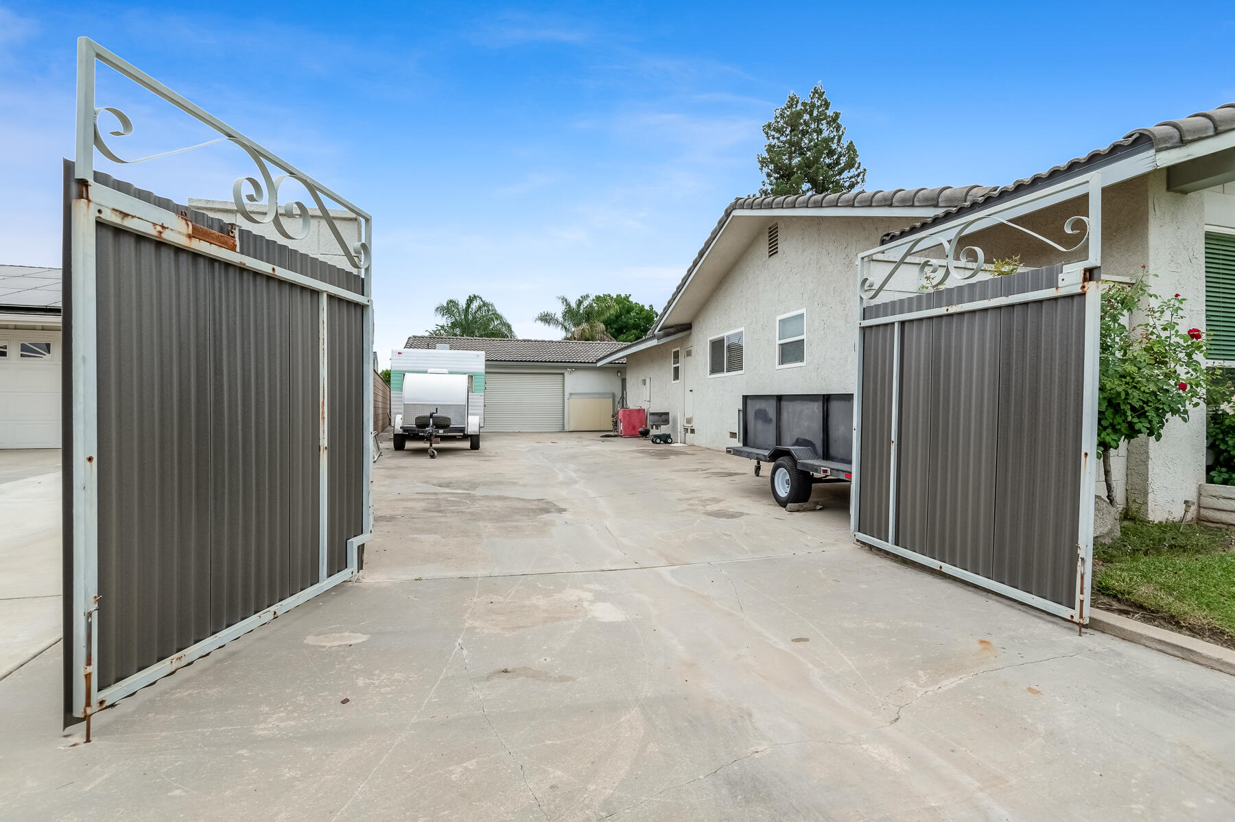 1546 S Wellsley St, Visalia, CA 93277